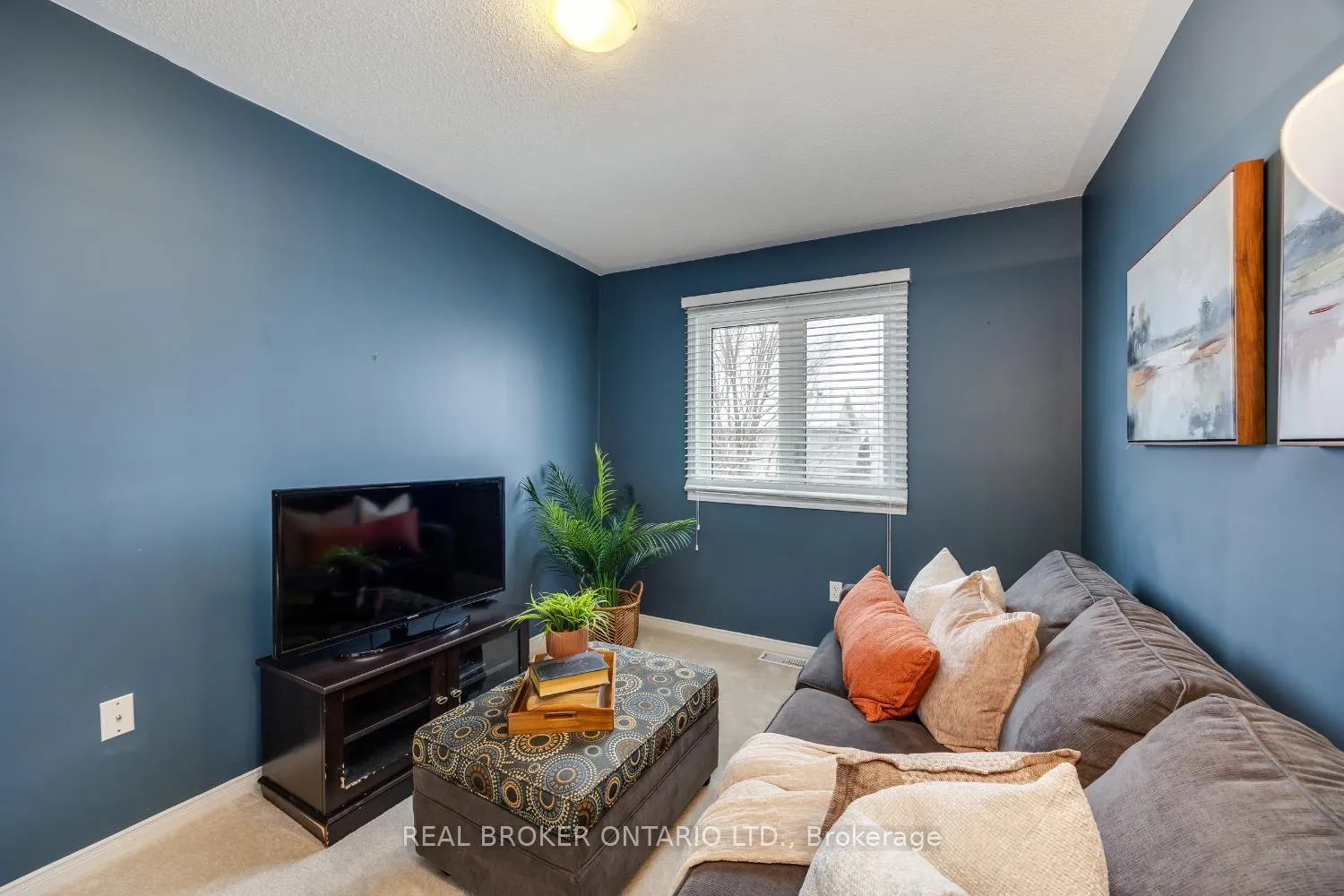 Photo 22 of Unit 5, 253 Sprucewood Crescent, Clarington, Bowmanville — HOMEH