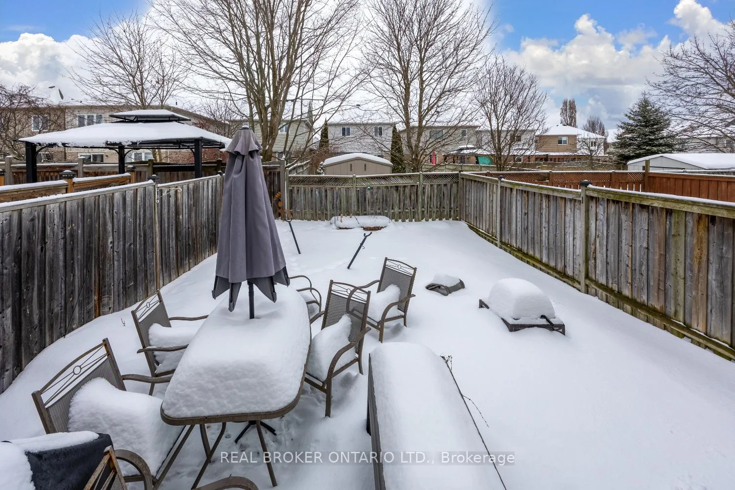Photo 25 of Unit 5, 253 Sprucewood Crescent, Clarington, Bowmanville — HOMEH