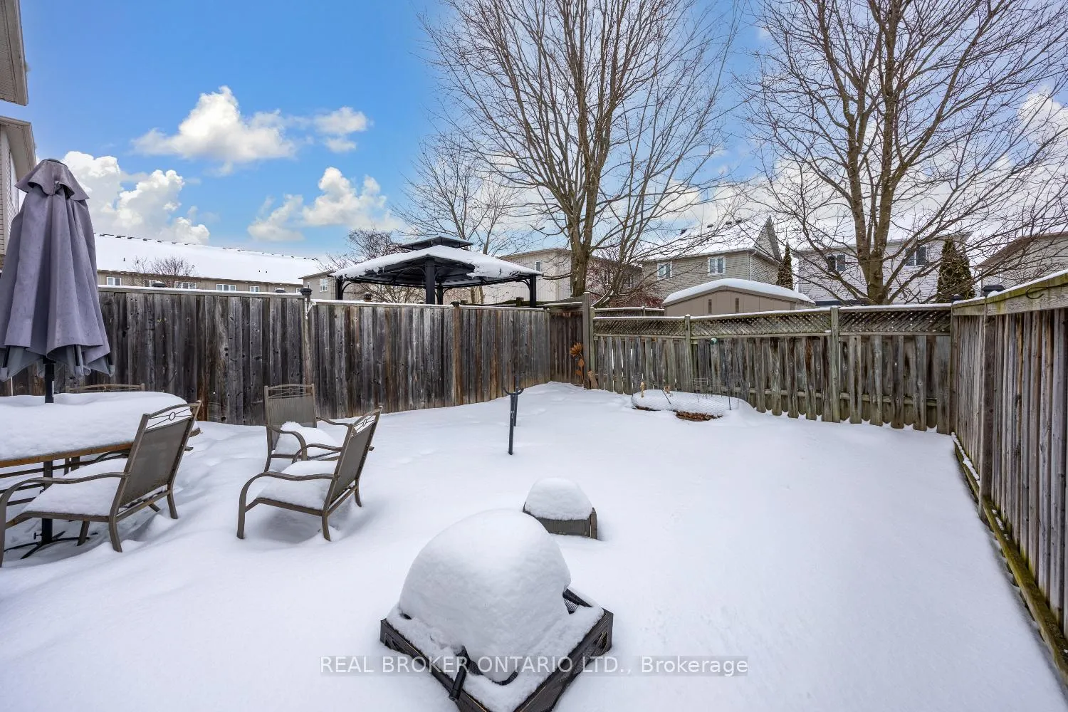 Photo 26 of Unit 5, 253 Sprucewood Crescent, Clarington, Bowmanville — HOMEH