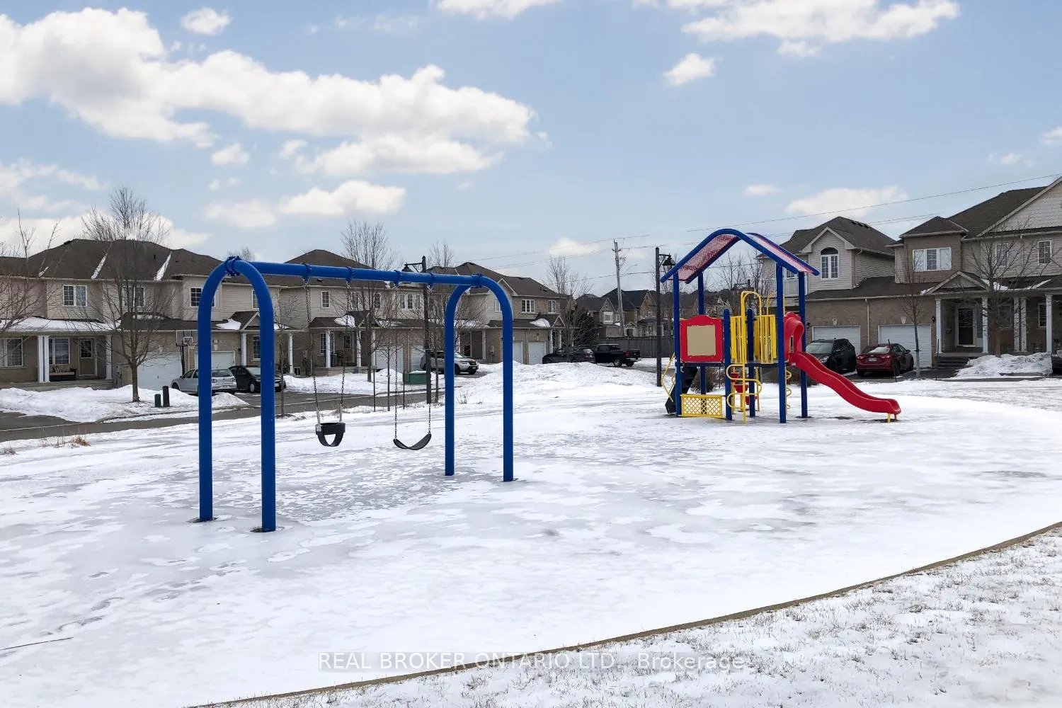 Photo 27 of Unit 5, 253 Sprucewood Crescent, Clarington, Bowmanville — HOMEH