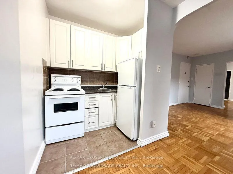 Photo 6 of Unit 307, 2770 Yonge Street, Toronto, Lawrence Park South — HOMEH