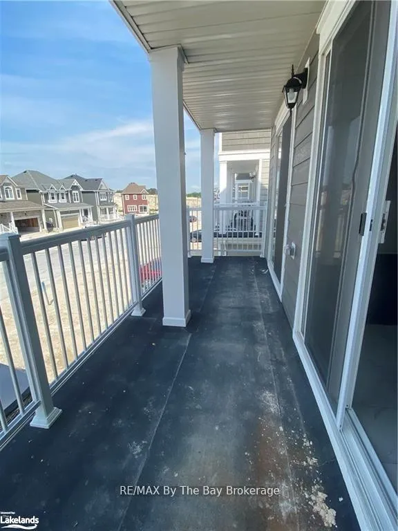 Photo 8 of 20 Hills Thistle Drive, Wasaga Beach — HOMEH