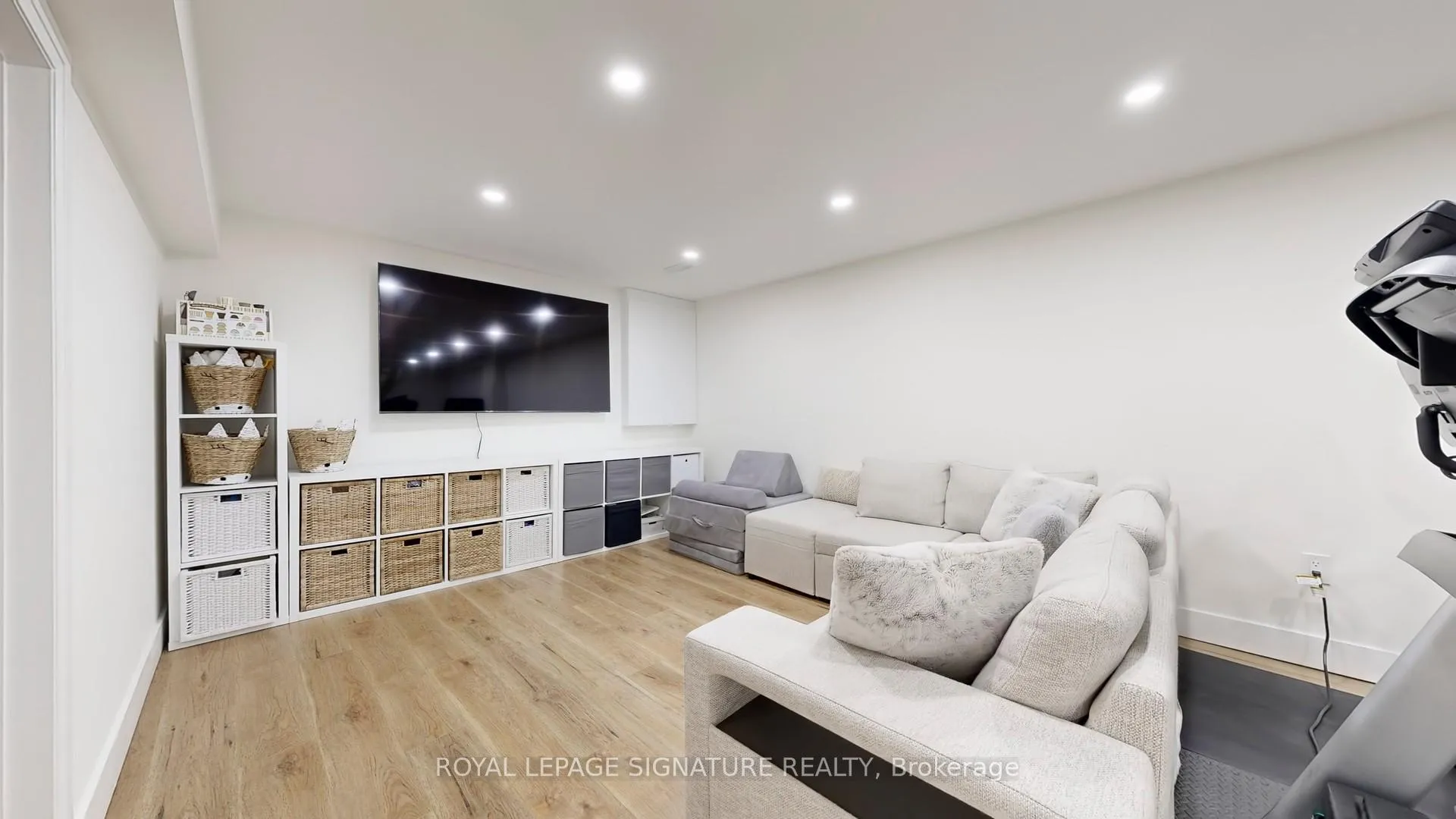 Photo 16 of 3 Freeman Road, Markham, Markham Village — HOMEH