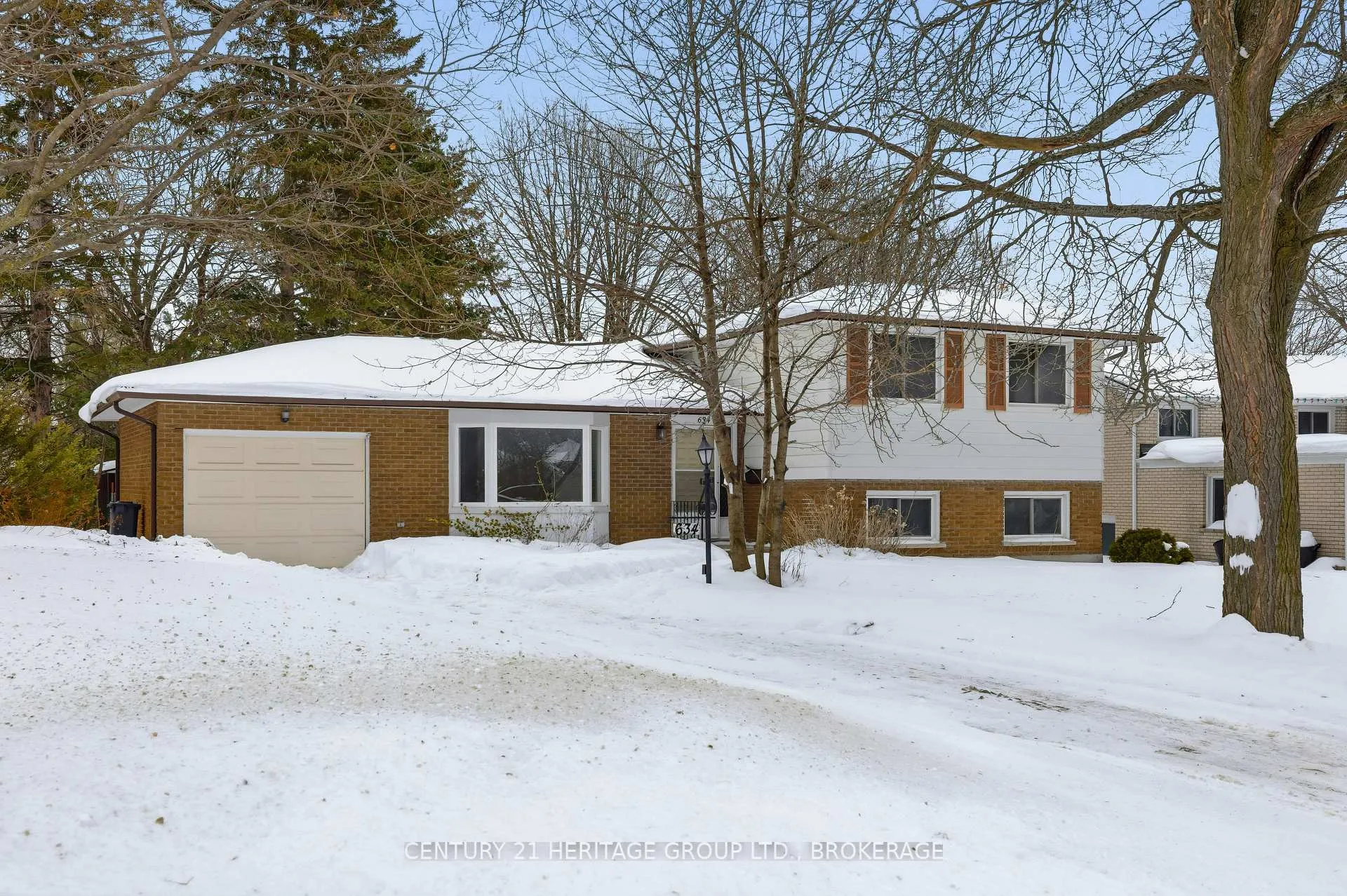 Photo 1 of 634 Fleet Street, Kingston, South of Taylor-Kidd Blvd — HOMEH
