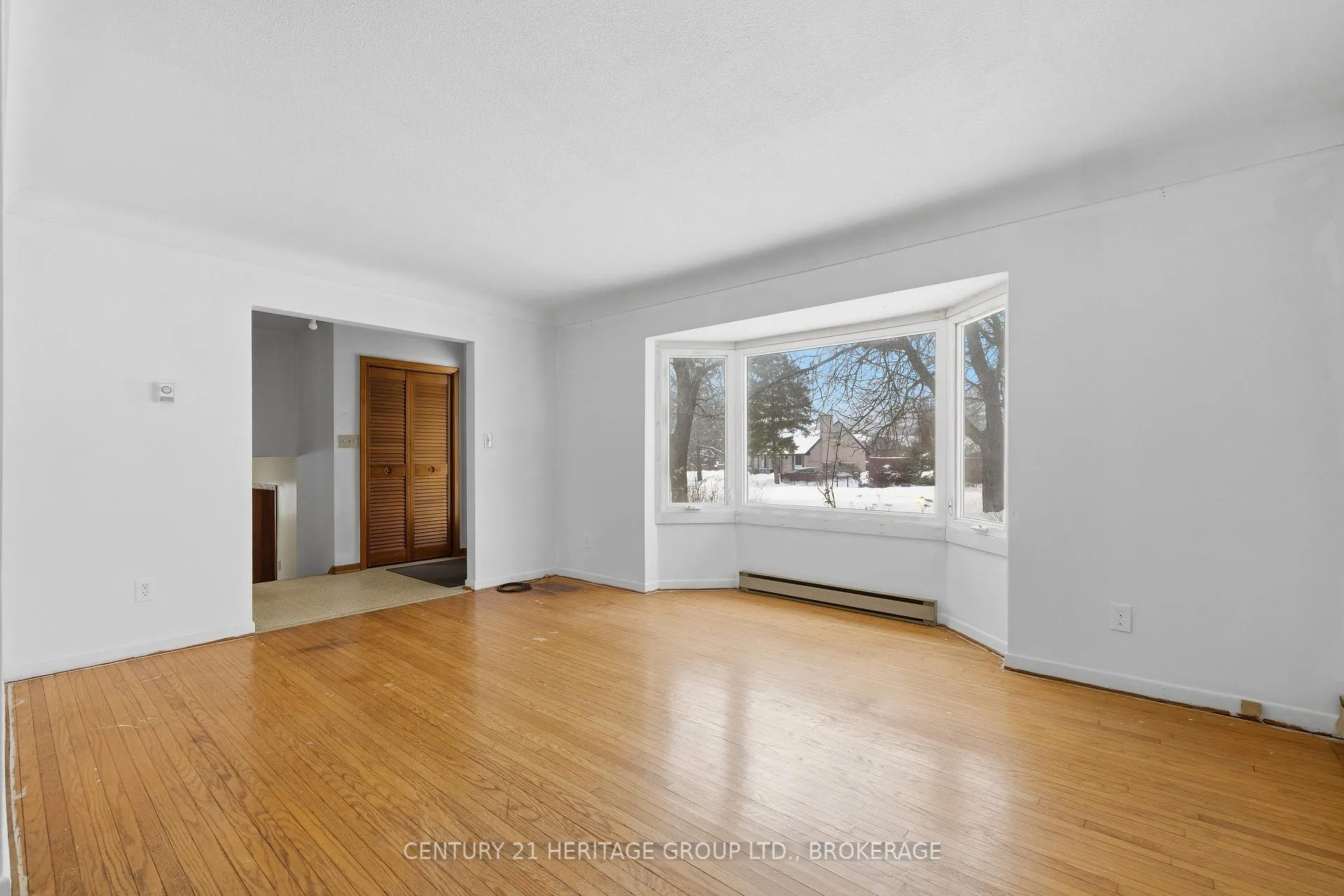 Photo 6 of 634 Fleet Street, Kingston, South of Taylor-Kidd Blvd — HOMEH