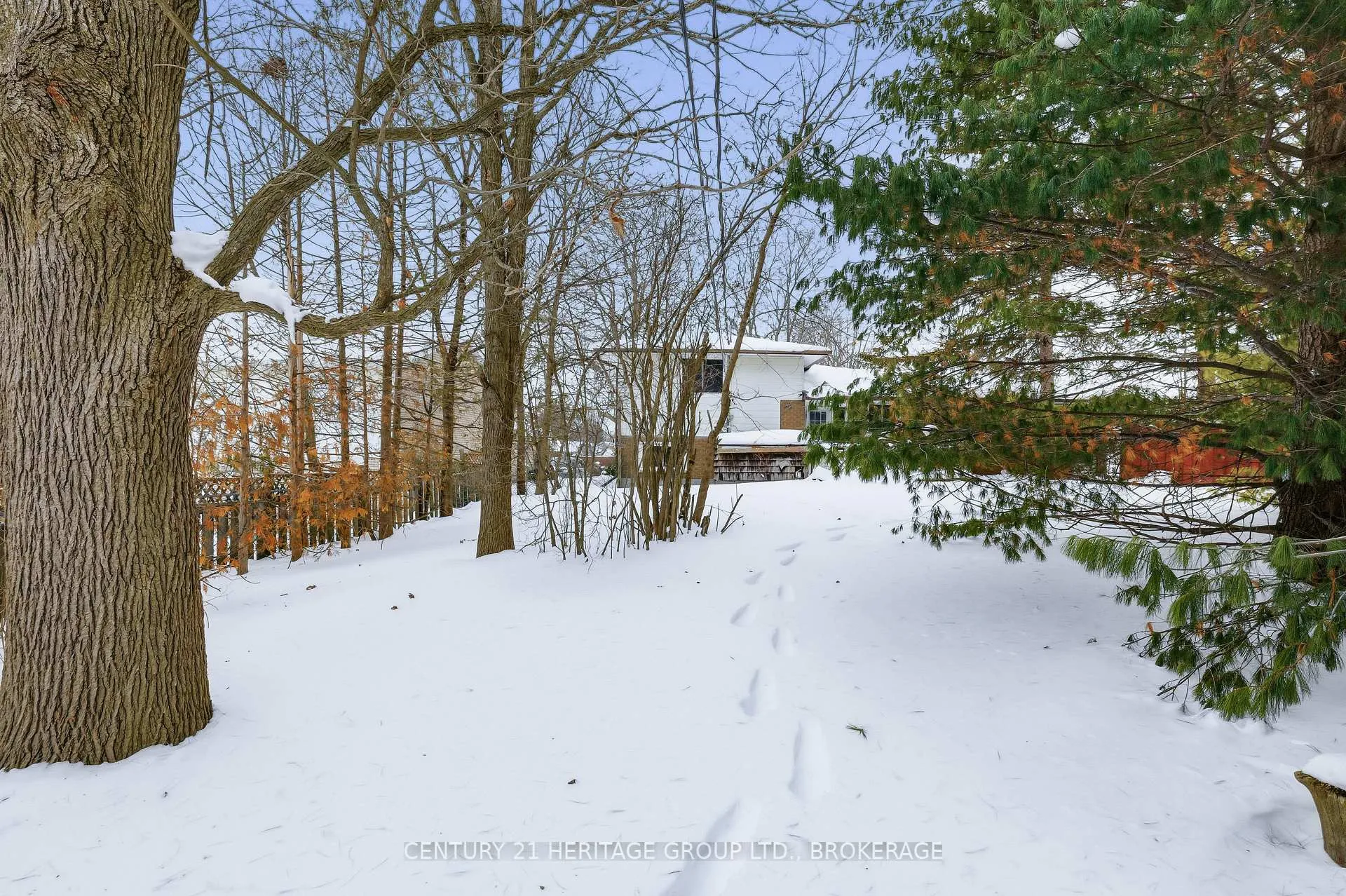 Photo 35 of 634 Fleet Street, Kingston, South of Taylor-Kidd Blvd — HOMEH