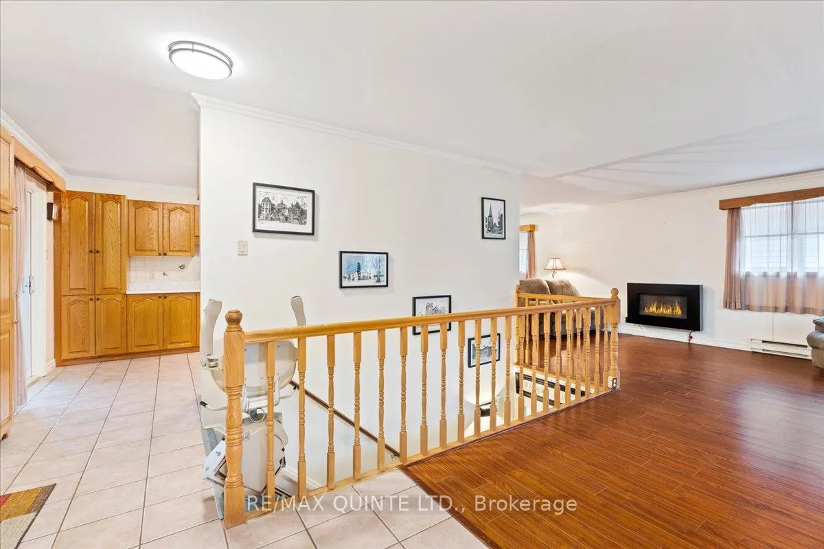 Photo 5 of 16 Maple Avenue, Prince Edward County, Picton Ward — HOMEH