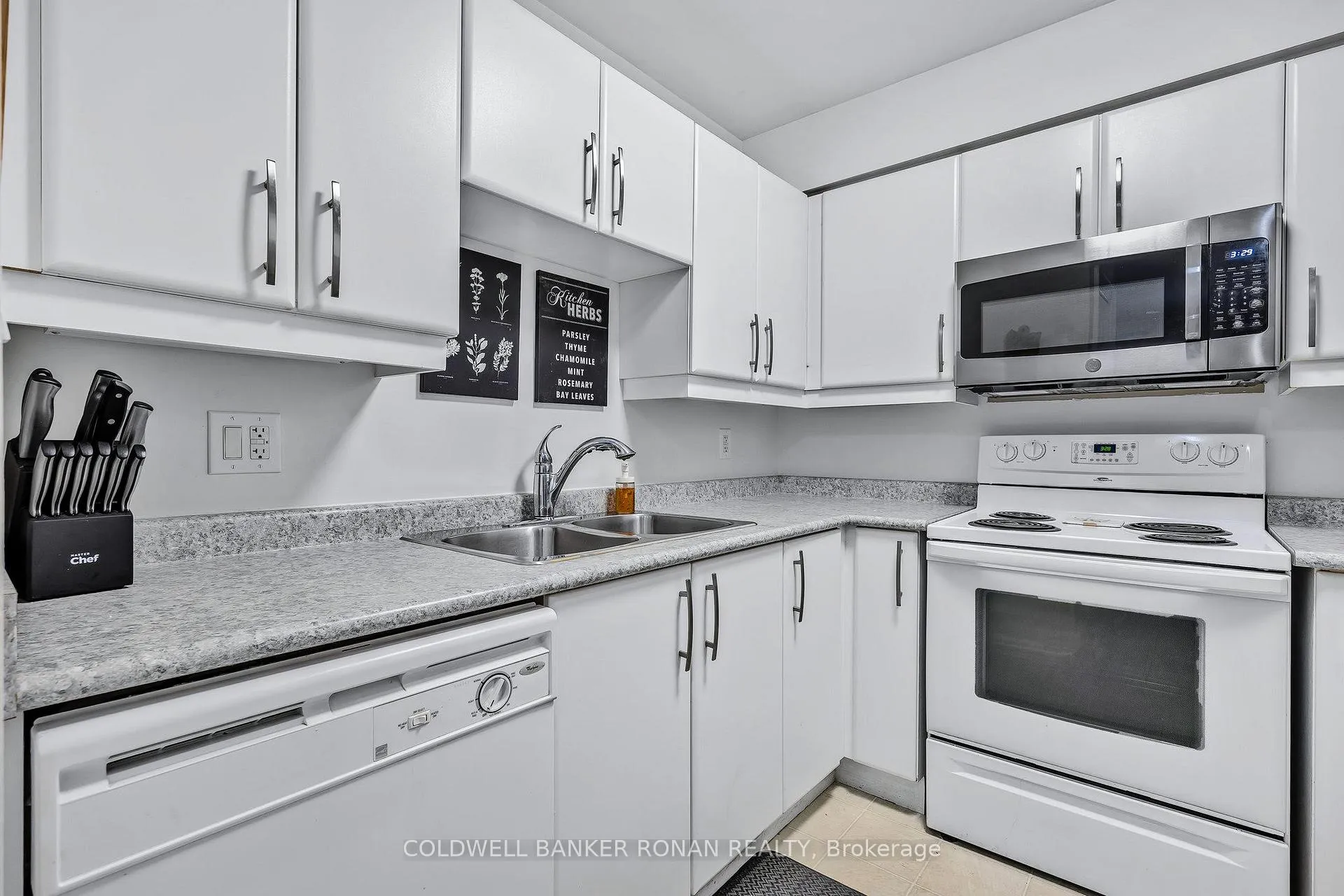 Photo 8 of Unit 311, 500 Mapleview Drive, Barrie, Holly — HOMEH