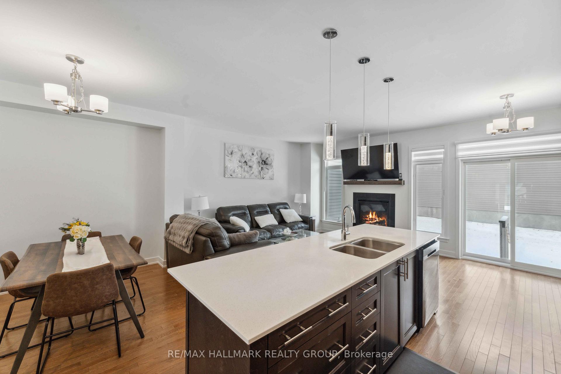 Photo 11 of 22 Kugagami Road, Ottawa, Leitrim — HOMEH