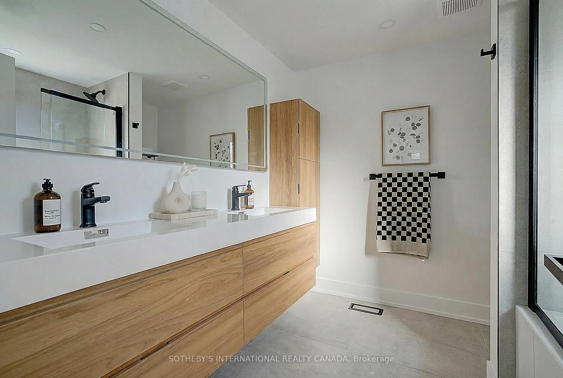 Photo 37 of 4 Dersingham Crescent, Markham, German Mills — HOMEH