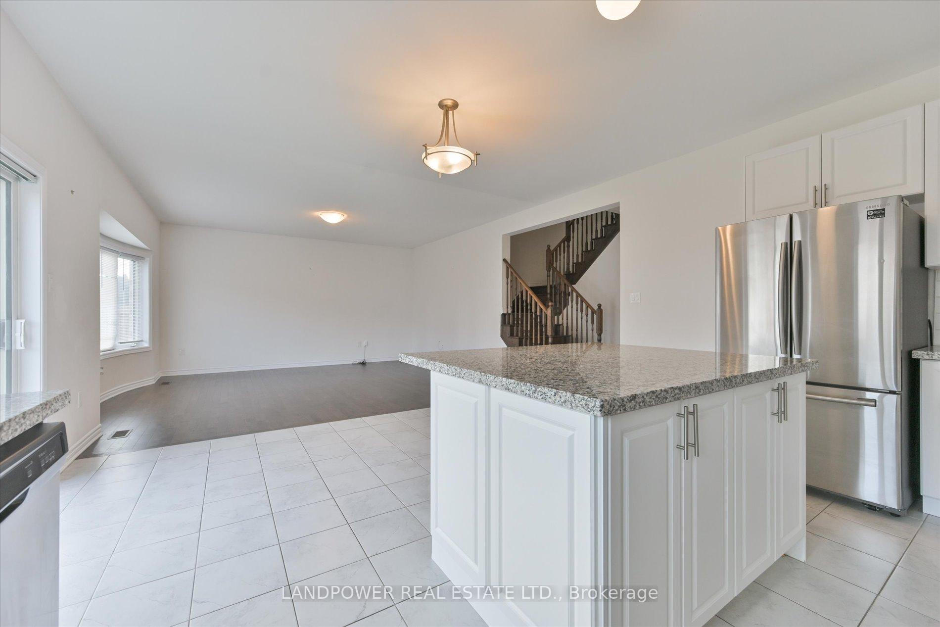 Photo 10 of 1021 Barton Way, Innisfil, Alcona — HOMEH