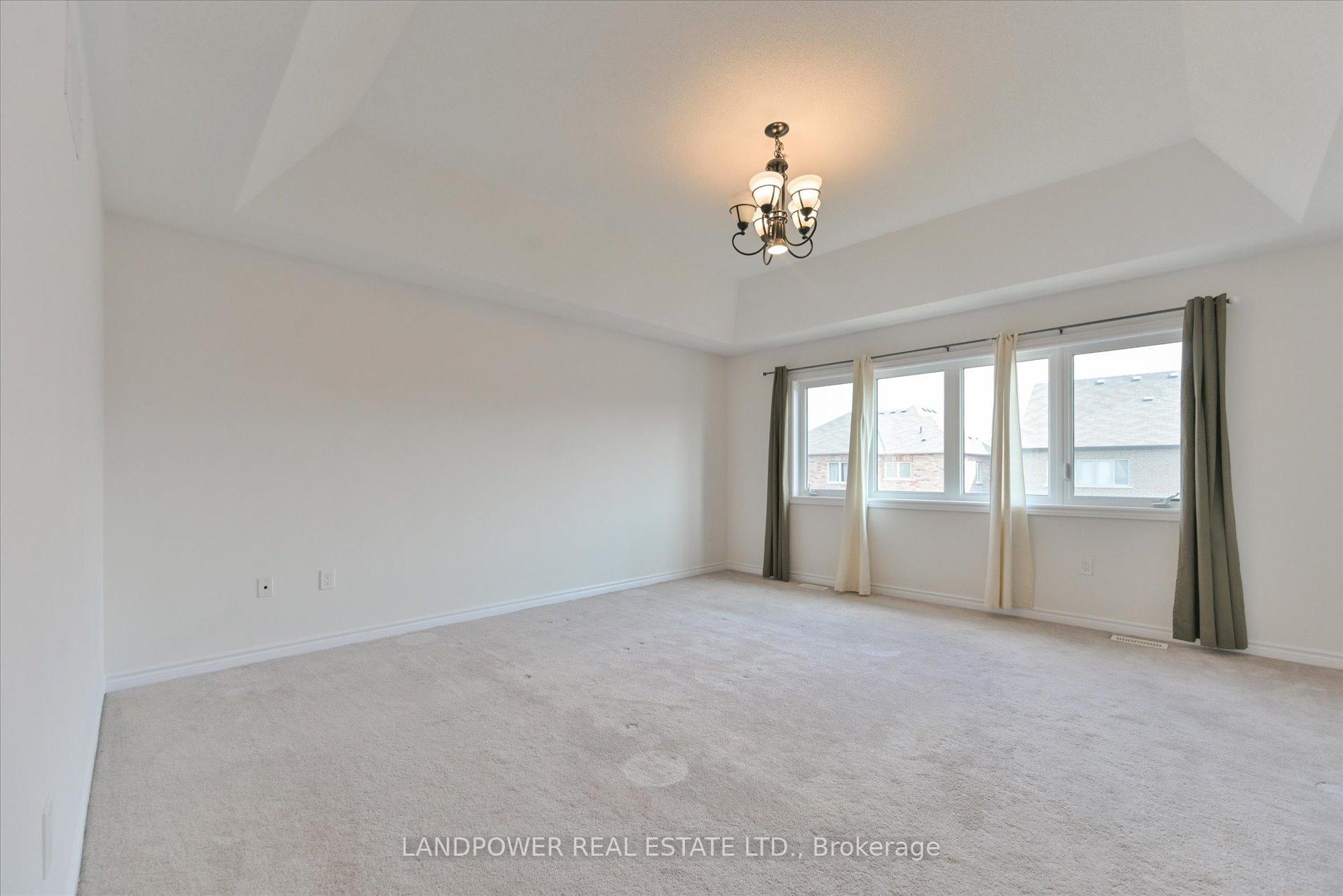 Photo 18 of 1021 Barton Way, Innisfil, Alcona — HOMEH