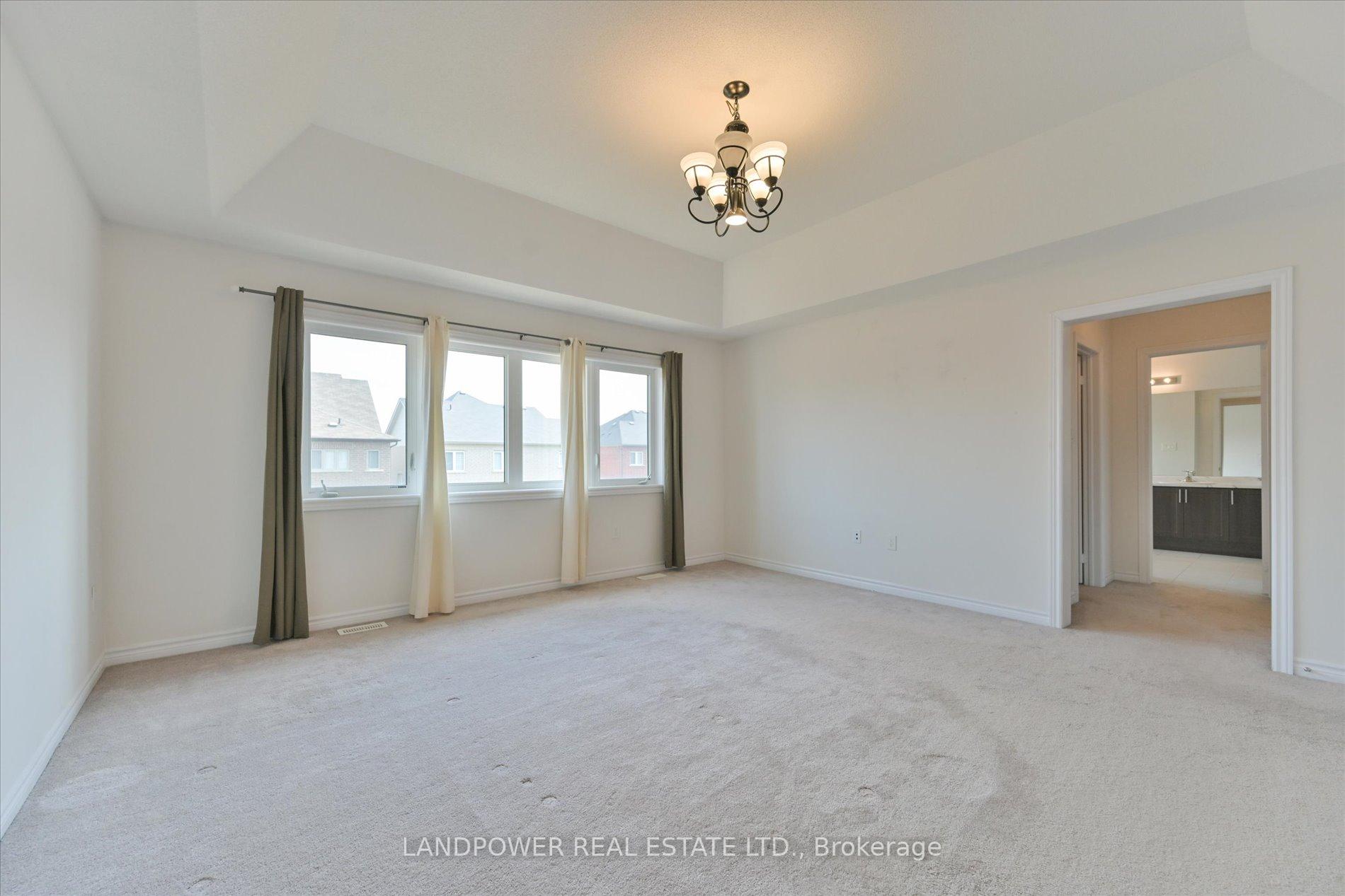 Photo 19 of 1021 Barton Way, Innisfil, Alcona — HOMEH