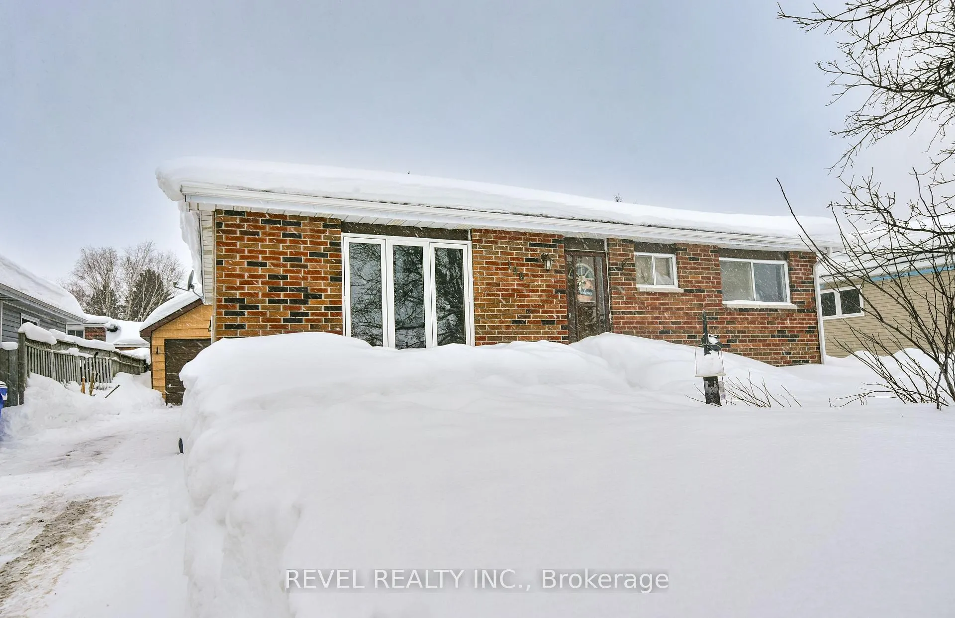 Front of 198 Lawrence Street