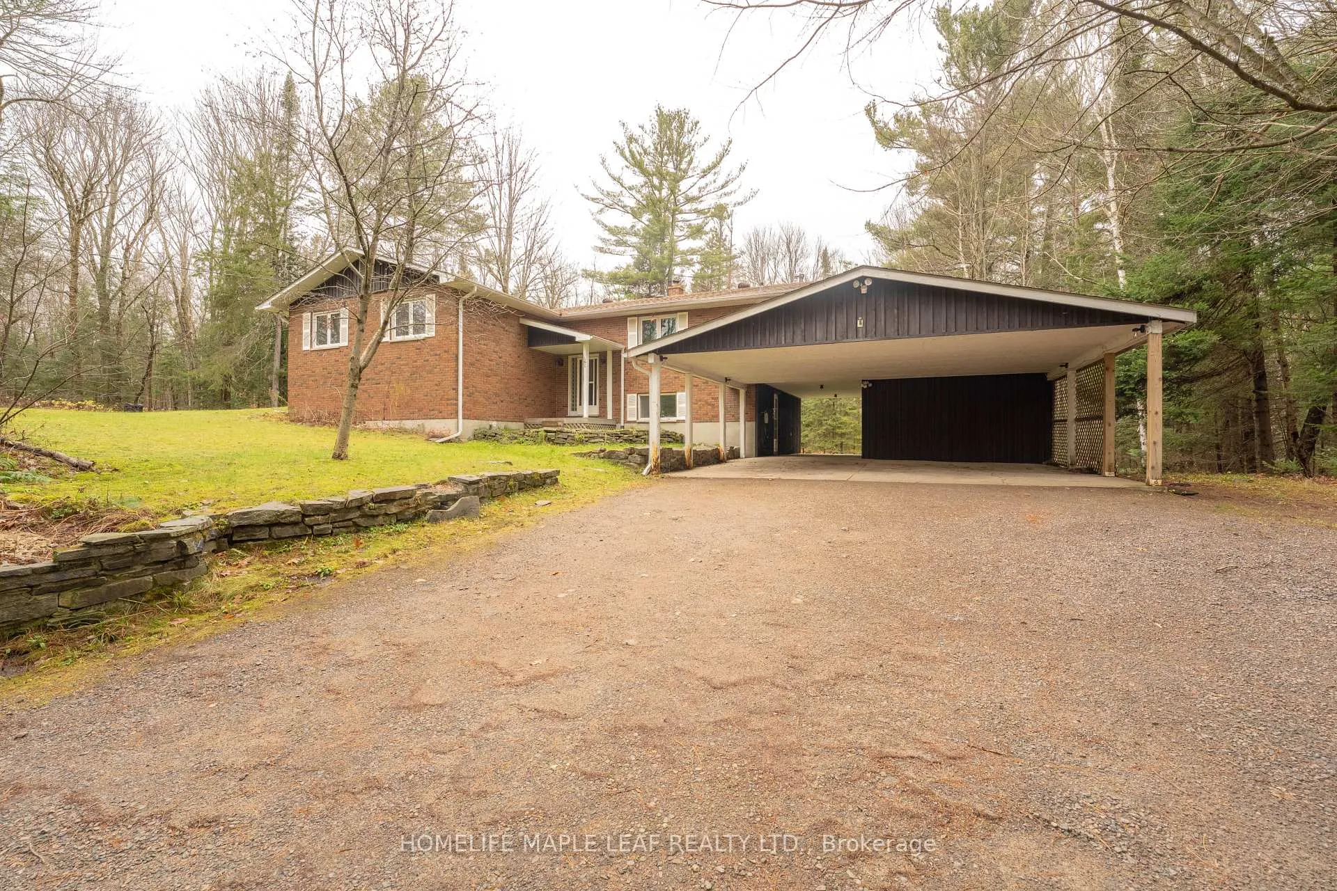 Front of 1507 Muskoka 117 Road