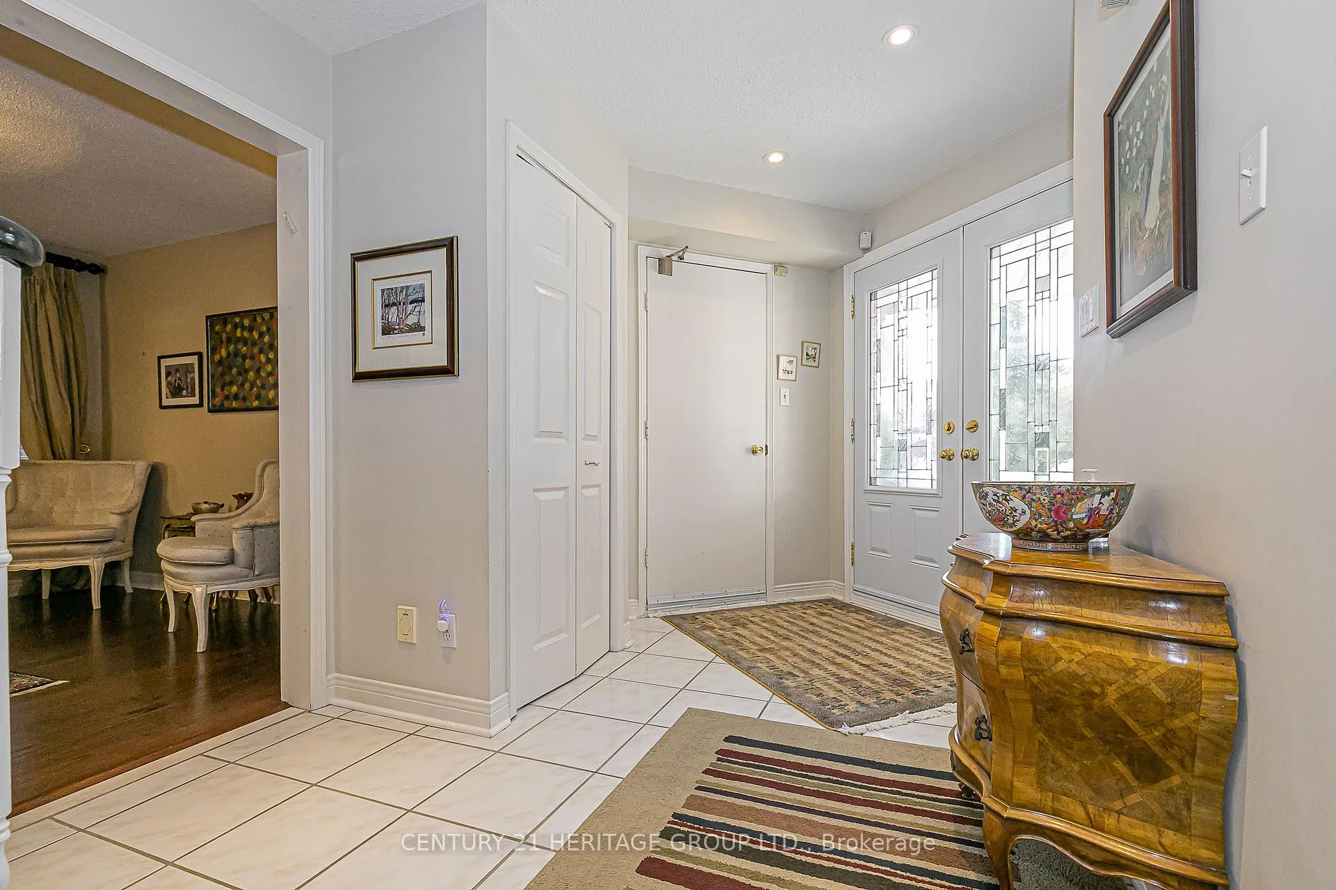 Photo 3 of 30 Rimmington Drive, Vaughan, Brownridge — HOMEH