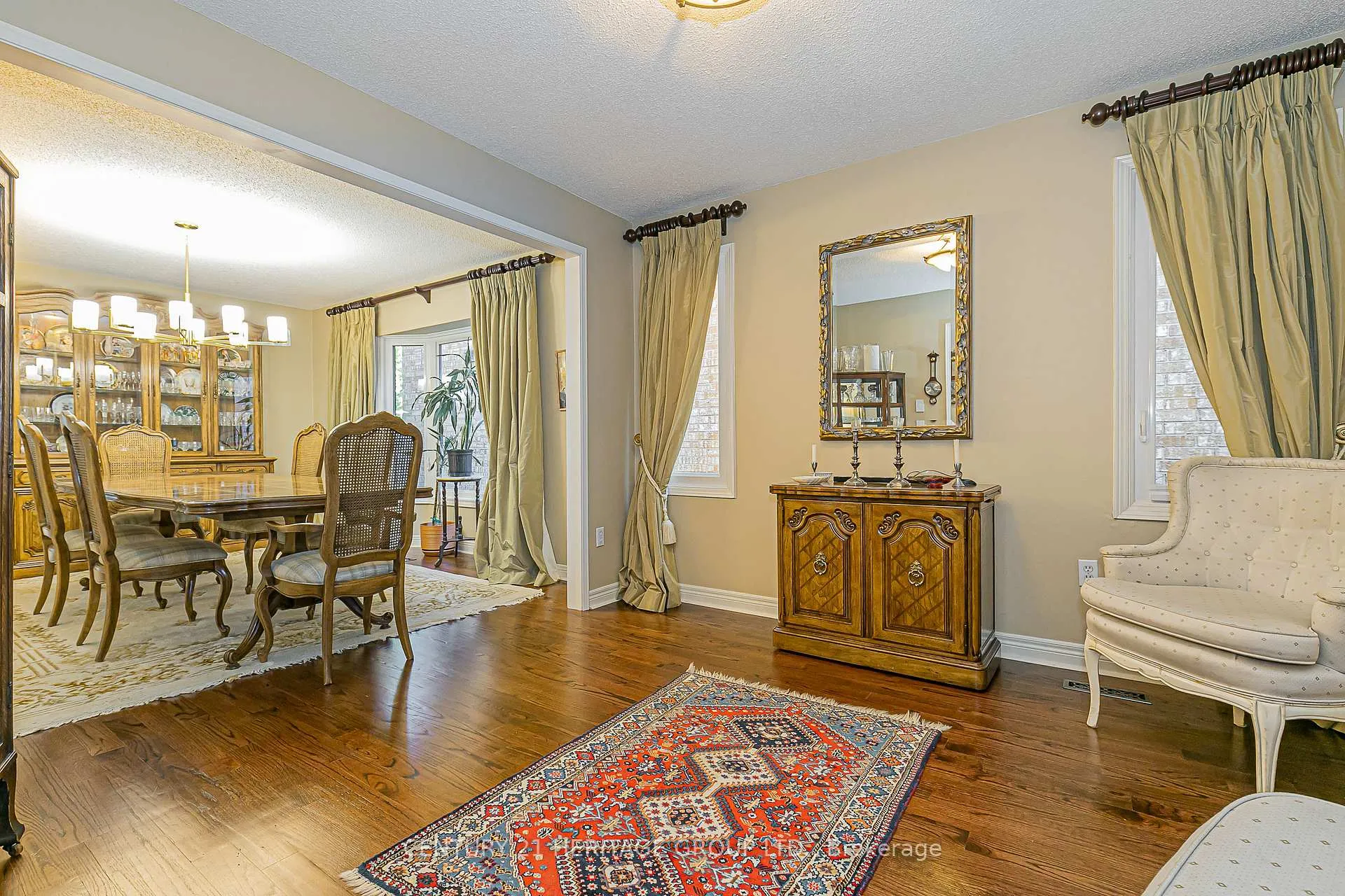 Photo 4 of 30 Rimmington Drive, Vaughan, Brownridge — HOMEH