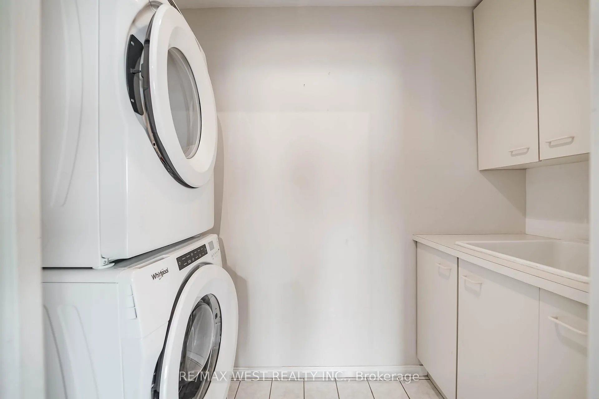 Photo 8 of Unit Lph12, 7825 Bayview Avenue, Markham, Aileen-Willowbrook — HOMEH