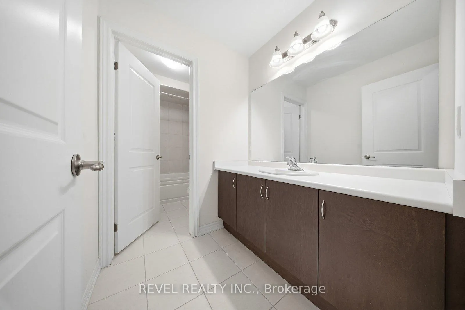 Photo 23 of 81 Hitchman Street, Brant, Paris — HOMEH