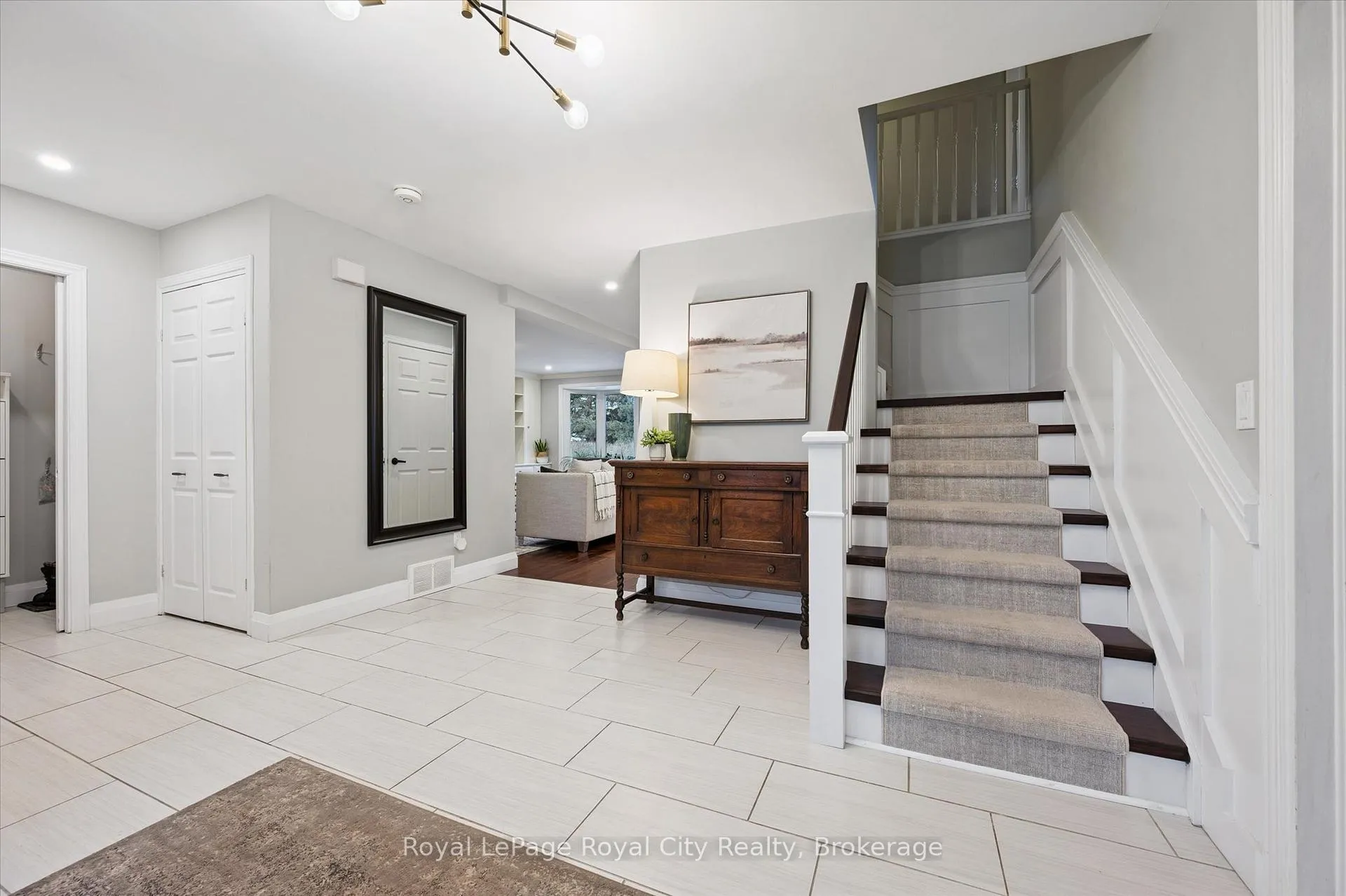 Photo 5 of 60 Hands Drive, Guelph, Kortright East — HOMEH