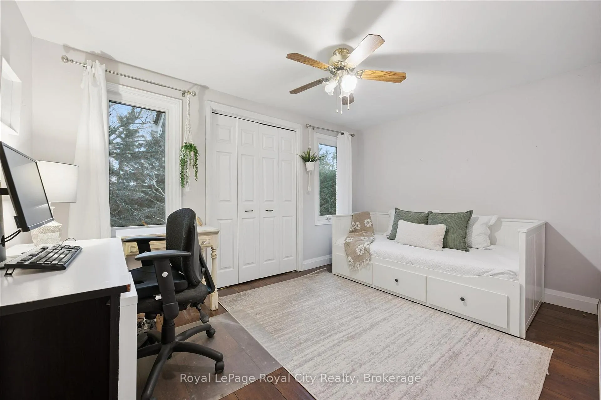 Photo 24 of 60 Hands Drive, Guelph, Kortright East — HOMEH