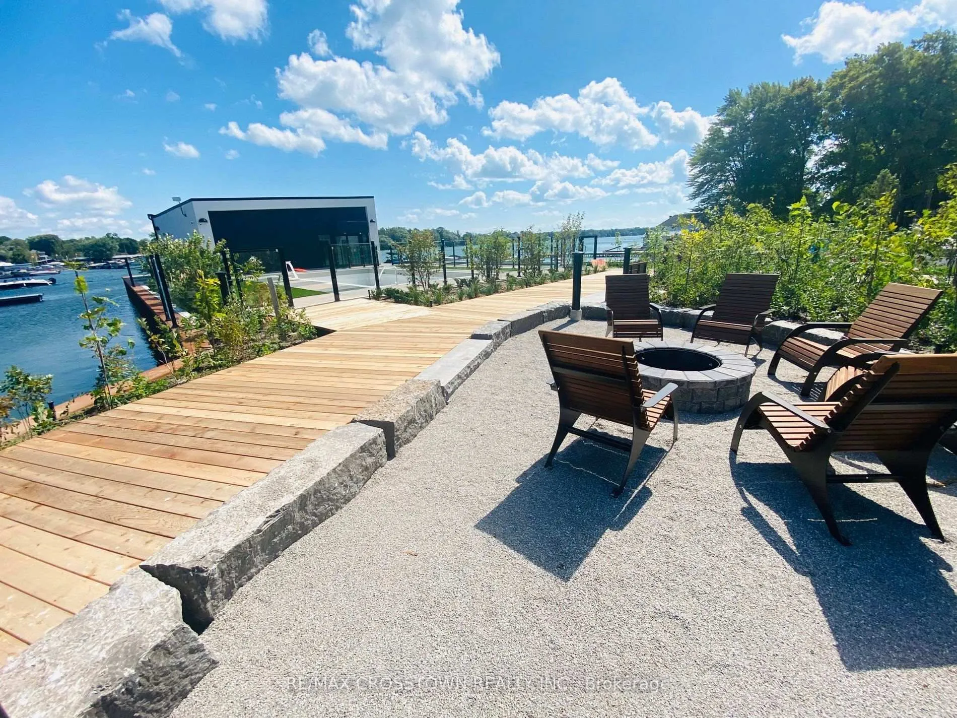 Photo 47 of 18 Mariners Pier Way, Orillia — HOMEH