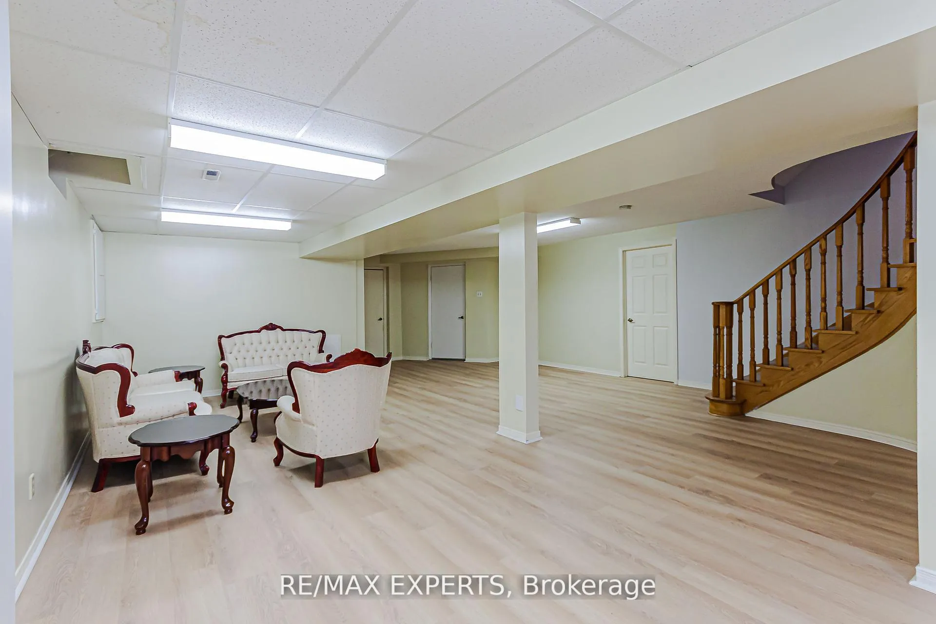 Photo 11 of 100 Nimbus Place, Vaughan, East Woodbridge — HOMEH