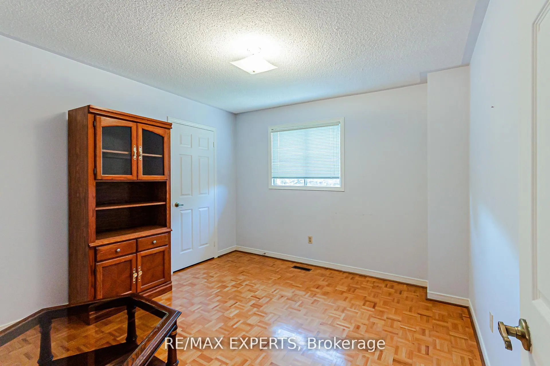 Photo 12 of 100 Nimbus Place, Vaughan, East Woodbridge — HOMEH