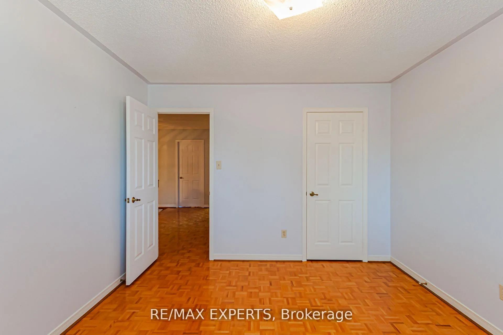 Photo 14 of 100 Nimbus Place, Vaughan, East Woodbridge — HOMEH