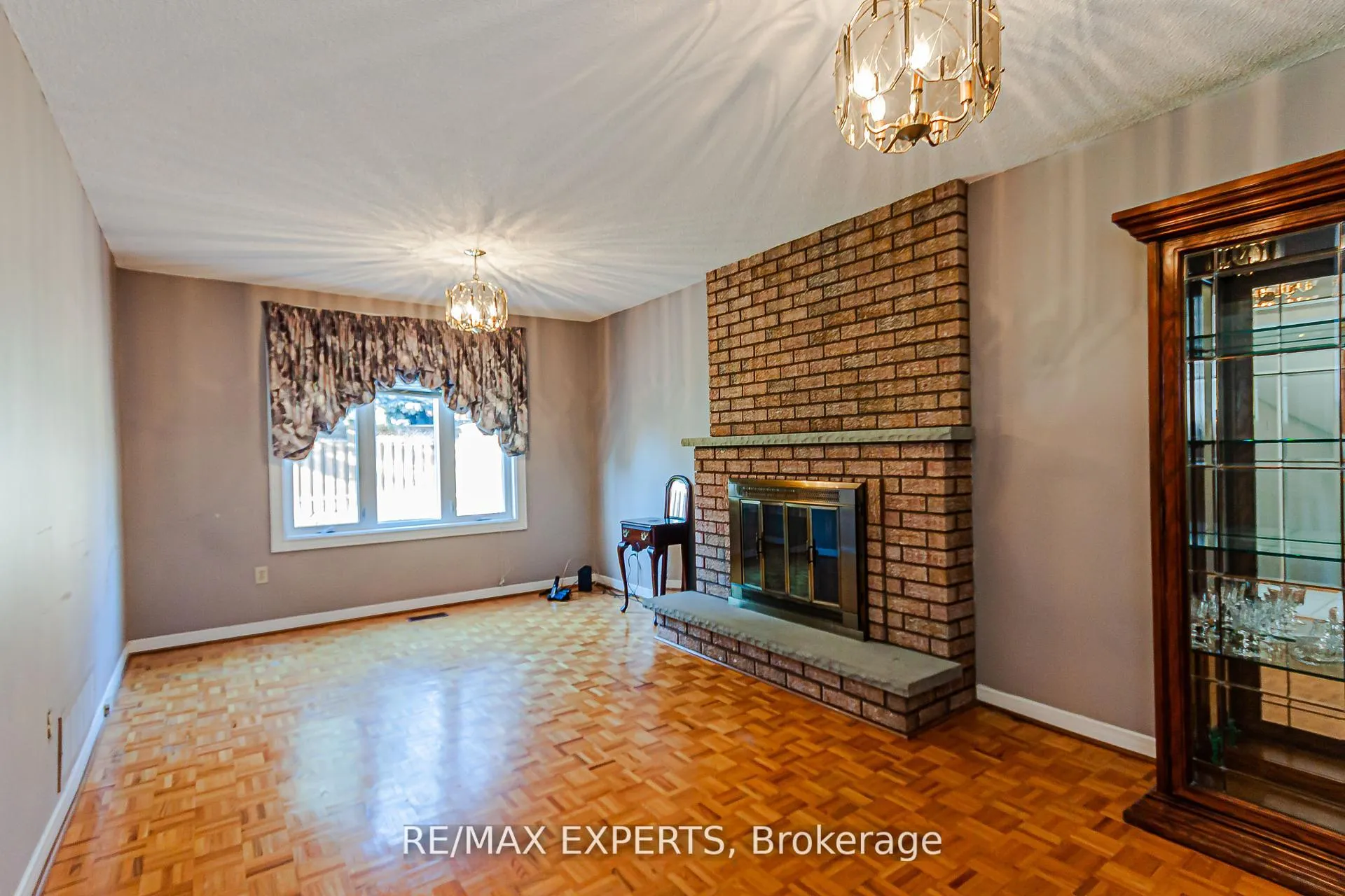 Photo 22 of 100 Nimbus Place, Vaughan, East Woodbridge — HOMEH