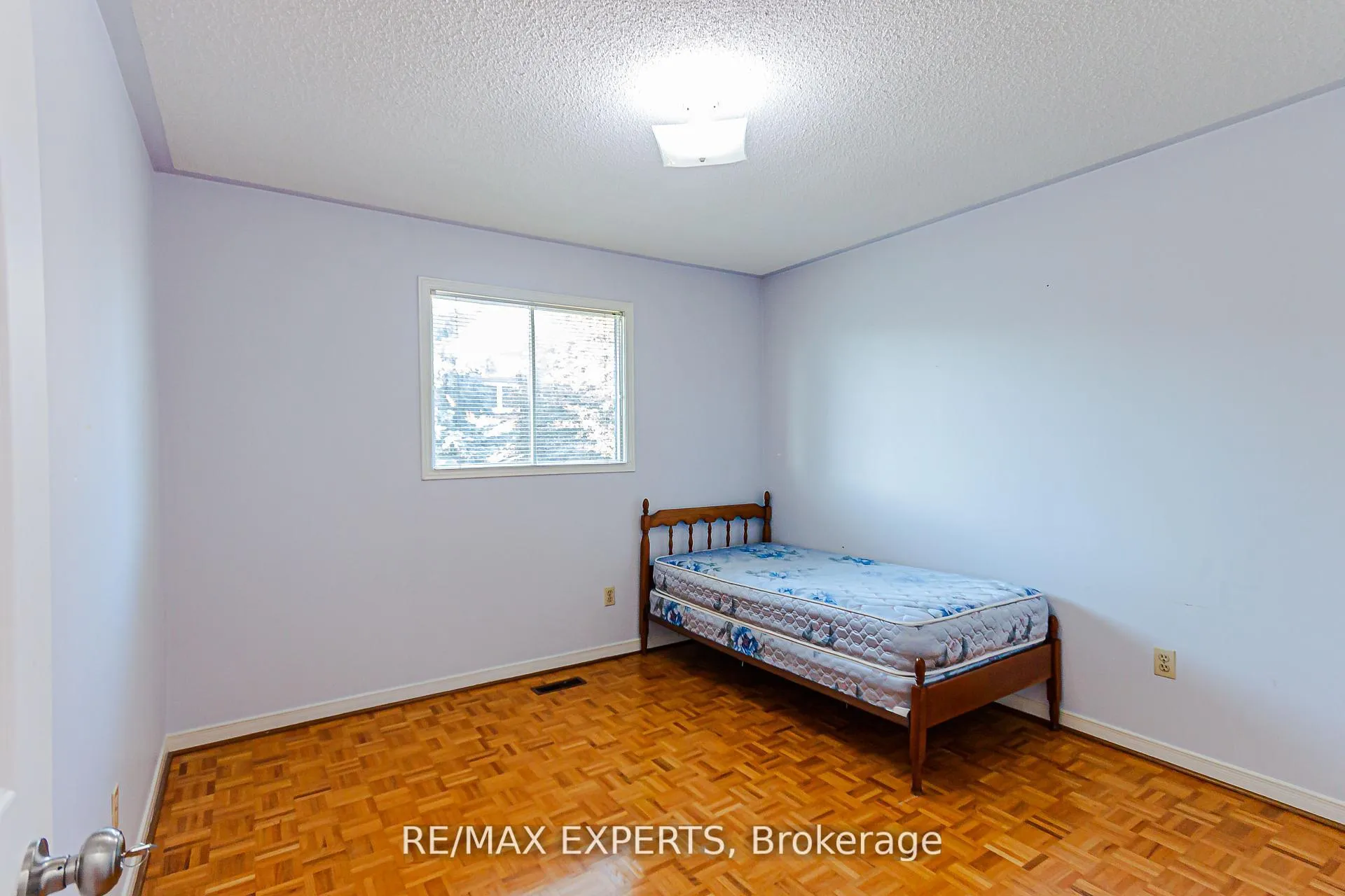 Photo 25 of 100 Nimbus Place, Vaughan, East Woodbridge — HOMEH