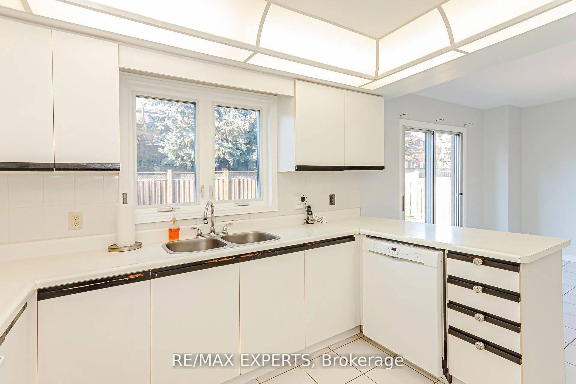 Photo 36 of 100 Nimbus Place, Vaughan, East Woodbridge — HOMEH