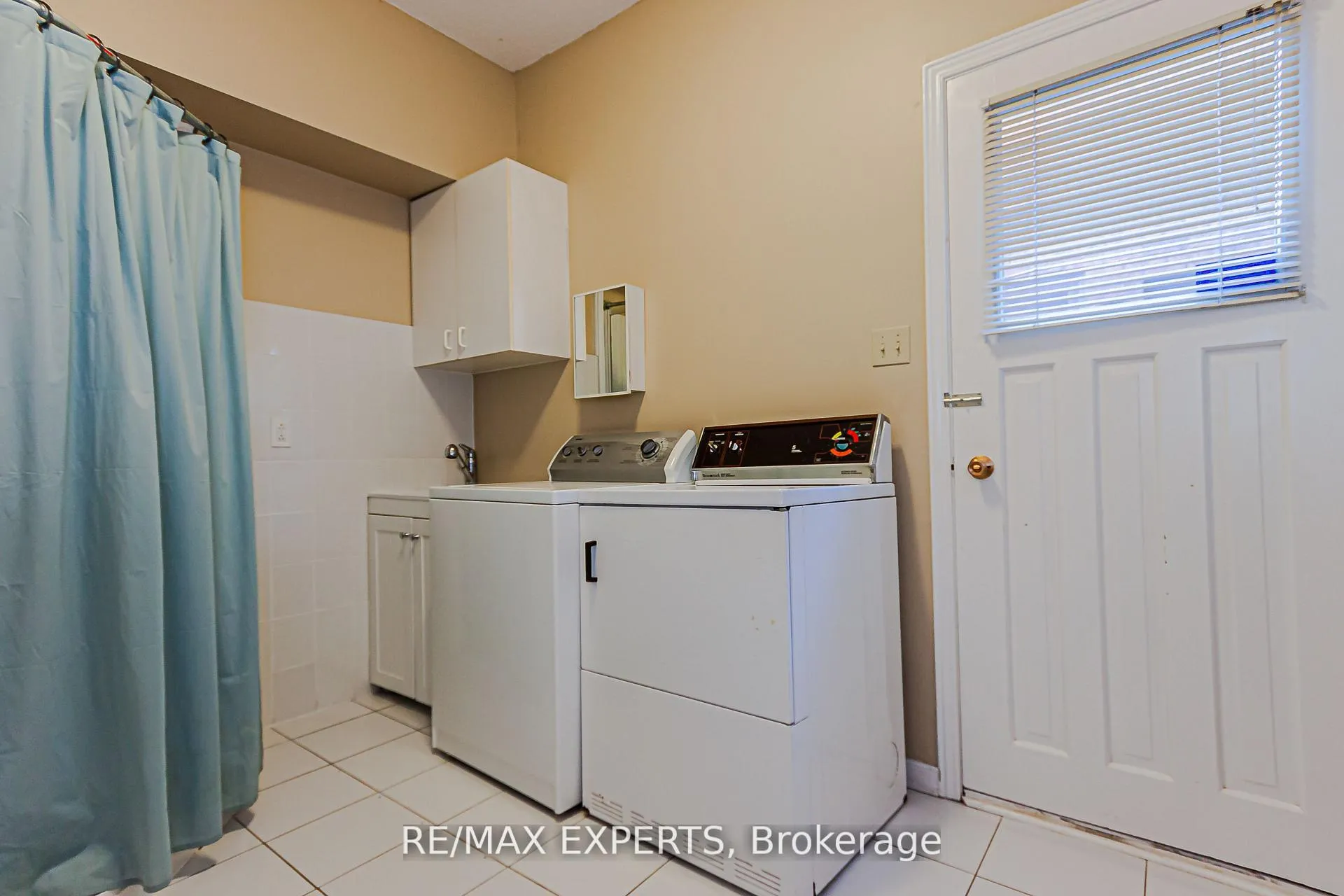 Photo 37 of 100 Nimbus Place, Vaughan, East Woodbridge — HOMEH