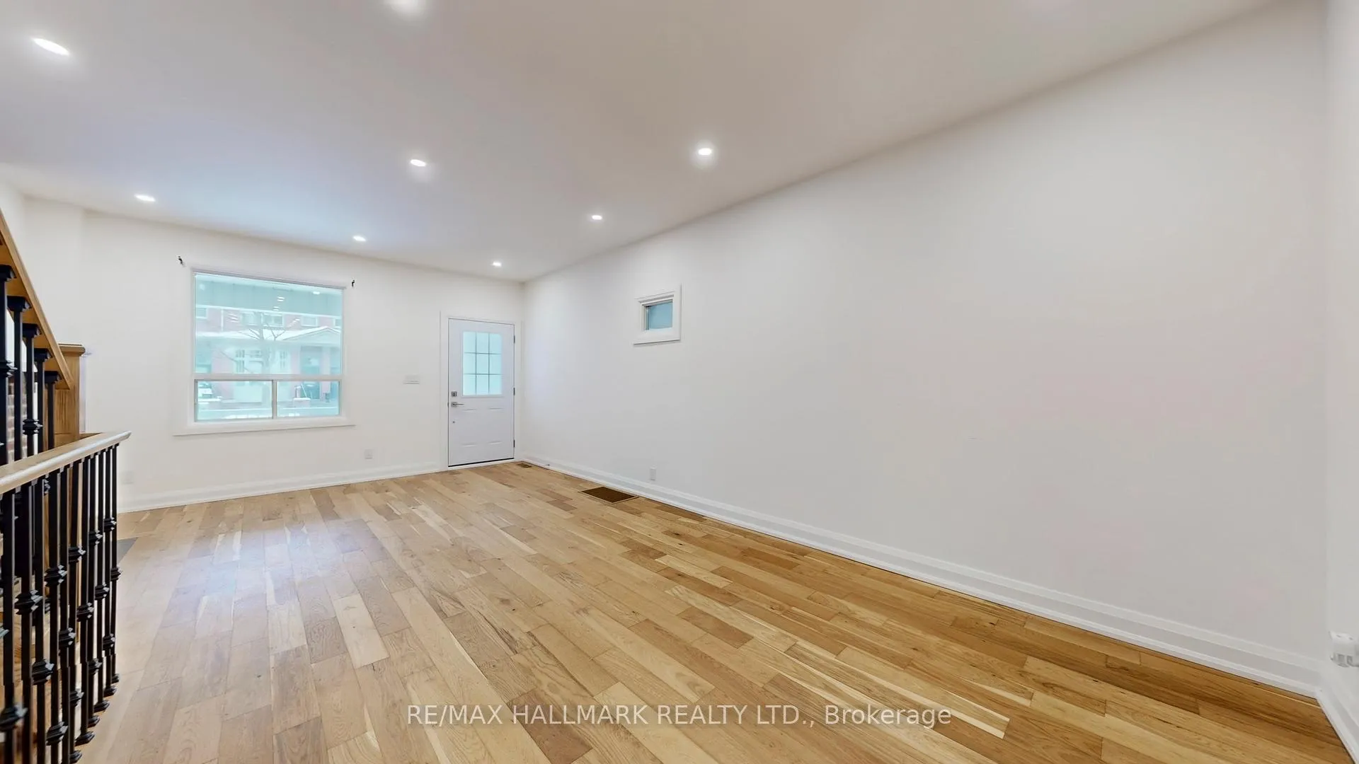 Photo 6 of 911 Logan Avenue, Toronto, Playter Estates-Danforth — HOMEH