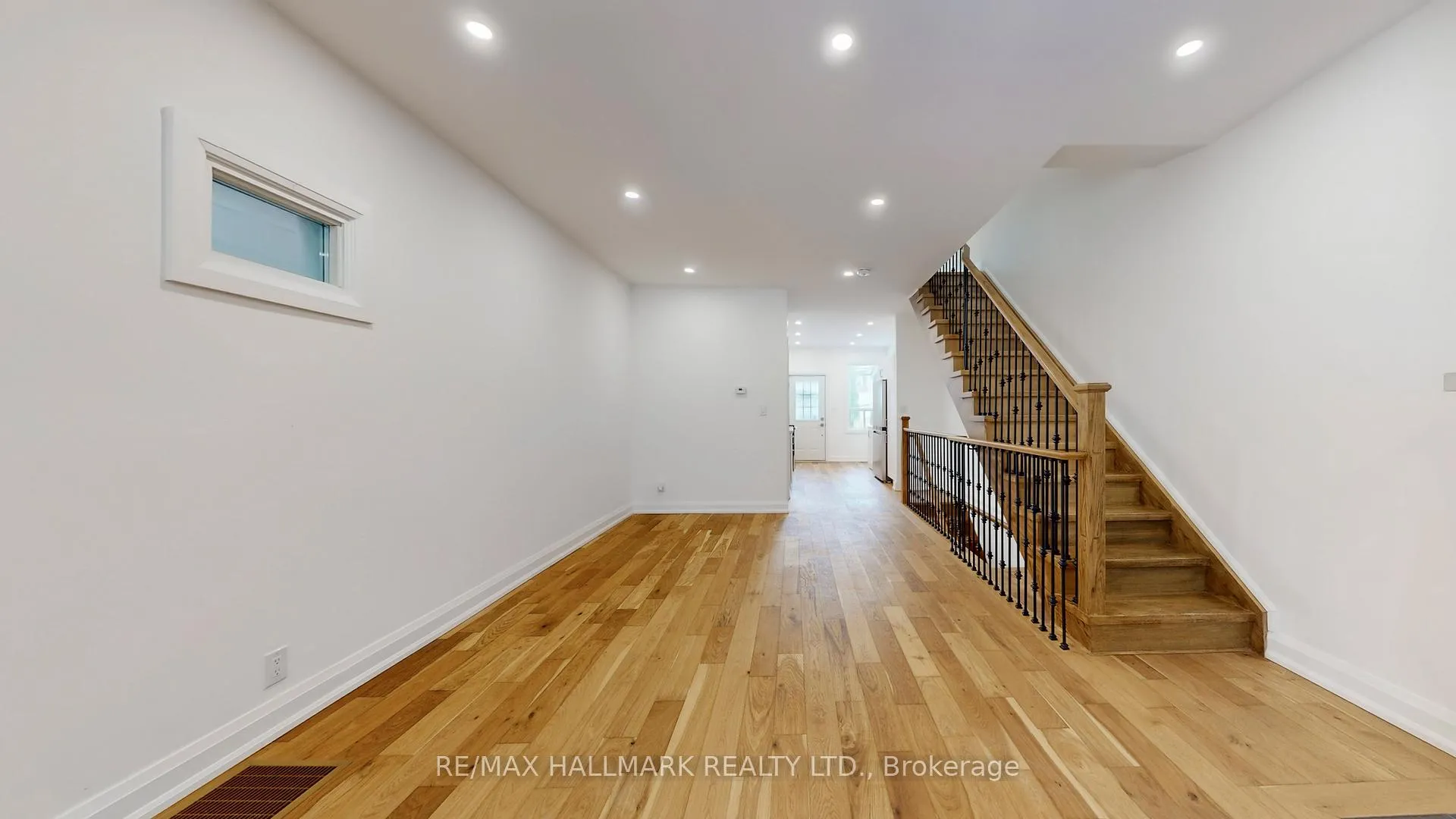 Photo 8 of 911 Logan Avenue, Toronto, Playter Estates-Danforth — HOMEH