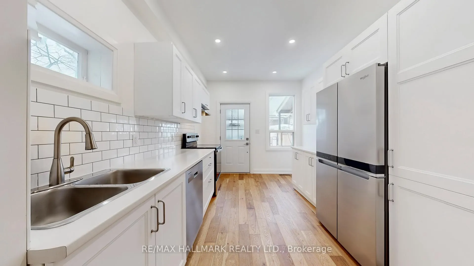 Photo 12 of 911 Logan Avenue, Toronto, Playter Estates-Danforth — HOMEH