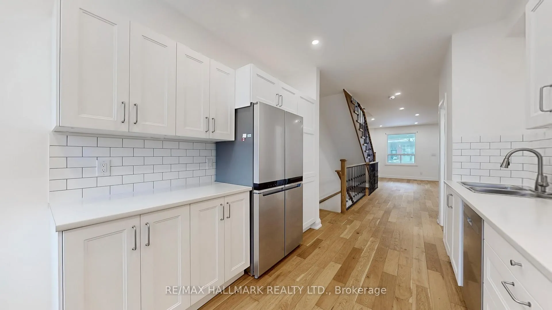 Photo 16 of 911 Logan Avenue, Toronto, Playter Estates-Danforth — HOMEH