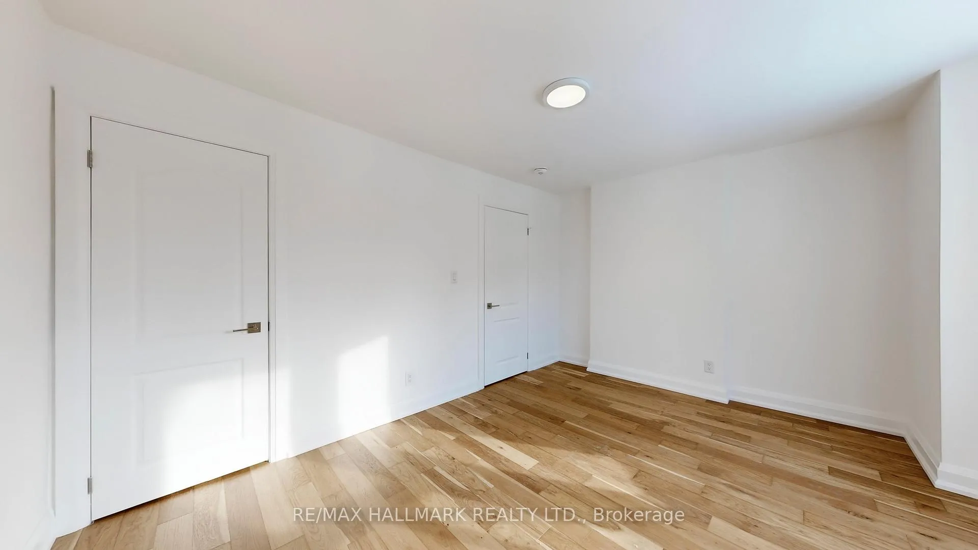 Photo 22 of 911 Logan Avenue, Toronto, Playter Estates-Danforth — HOMEH