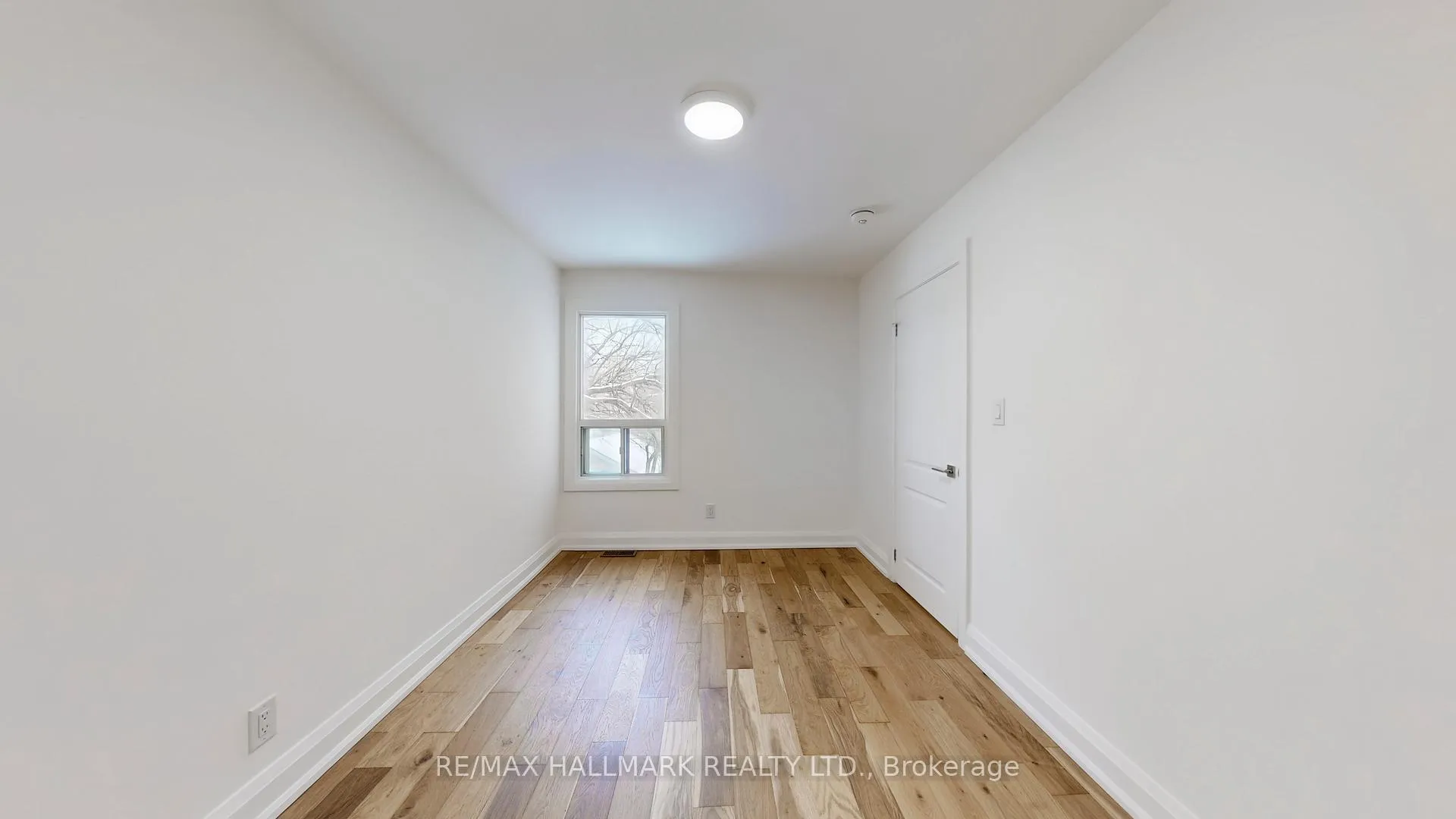 Photo 23 of 911 Logan Avenue, Toronto, Playter Estates-Danforth — HOMEH