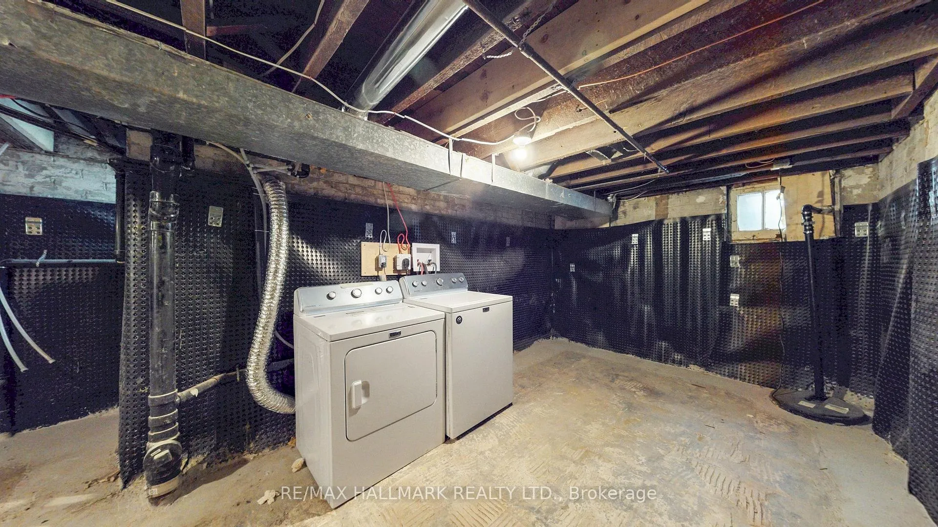 Photo 31 of 911 Logan Avenue, Toronto, Playter Estates-Danforth — HOMEH