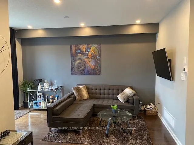 Photo 2 of Unit 123, 165 Hampshire Way, Milton, Dempsey — HOMEH