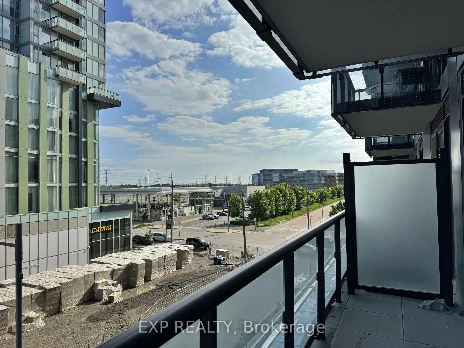 Photo 1 of Unit 513, 8119 Birchmount Road, Markham, Unionville — HOMEH