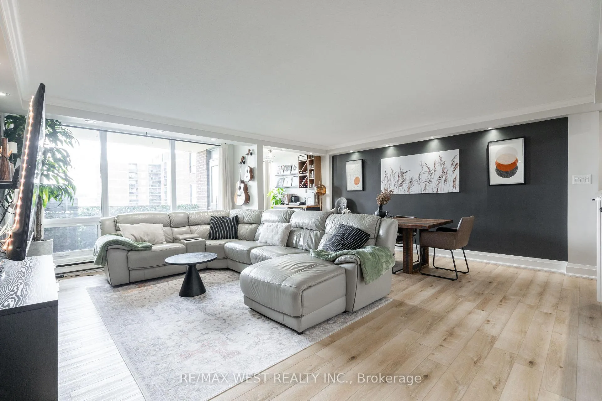 Photo 11 of Unit 1603, 61 Richview Road, Etobicoke, Humber Heights — HOMEH