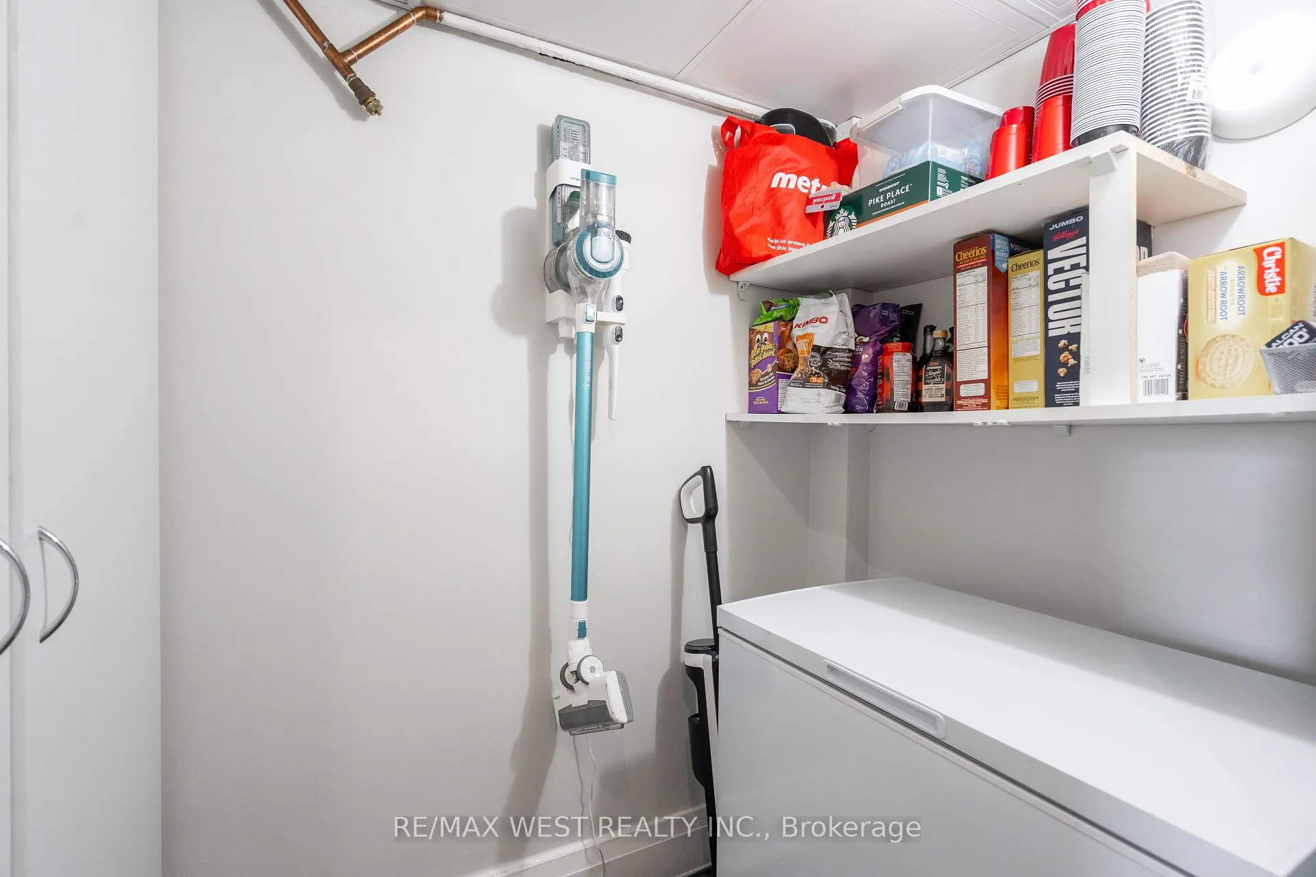 Photo 18 of Unit 1603, 61 Richview Road, Etobicoke, Humber Heights — HOMEH