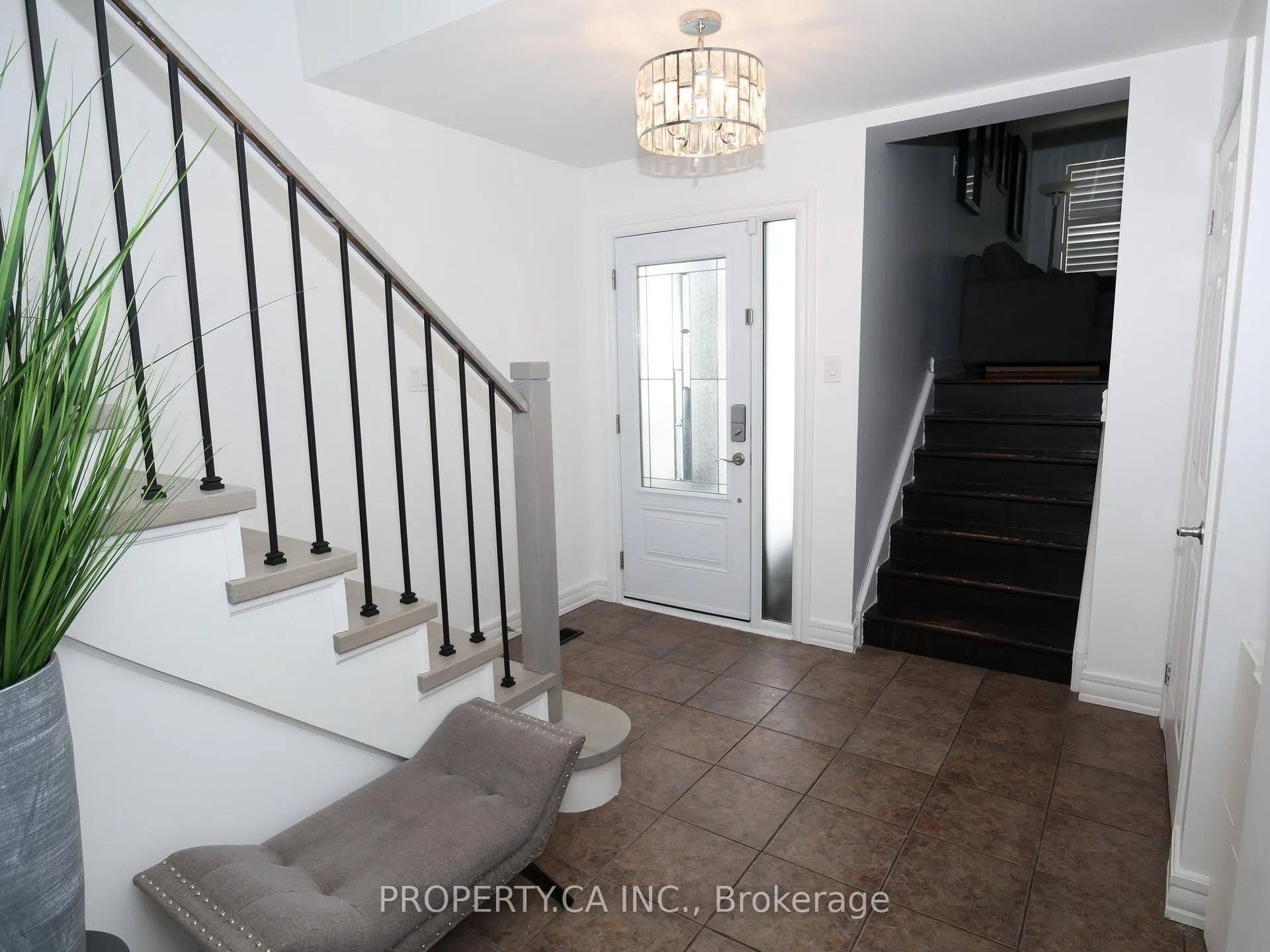 Photo 2 of 34 Sawdon Drive, Whitby, Blue Grass Meadows — HOMEH