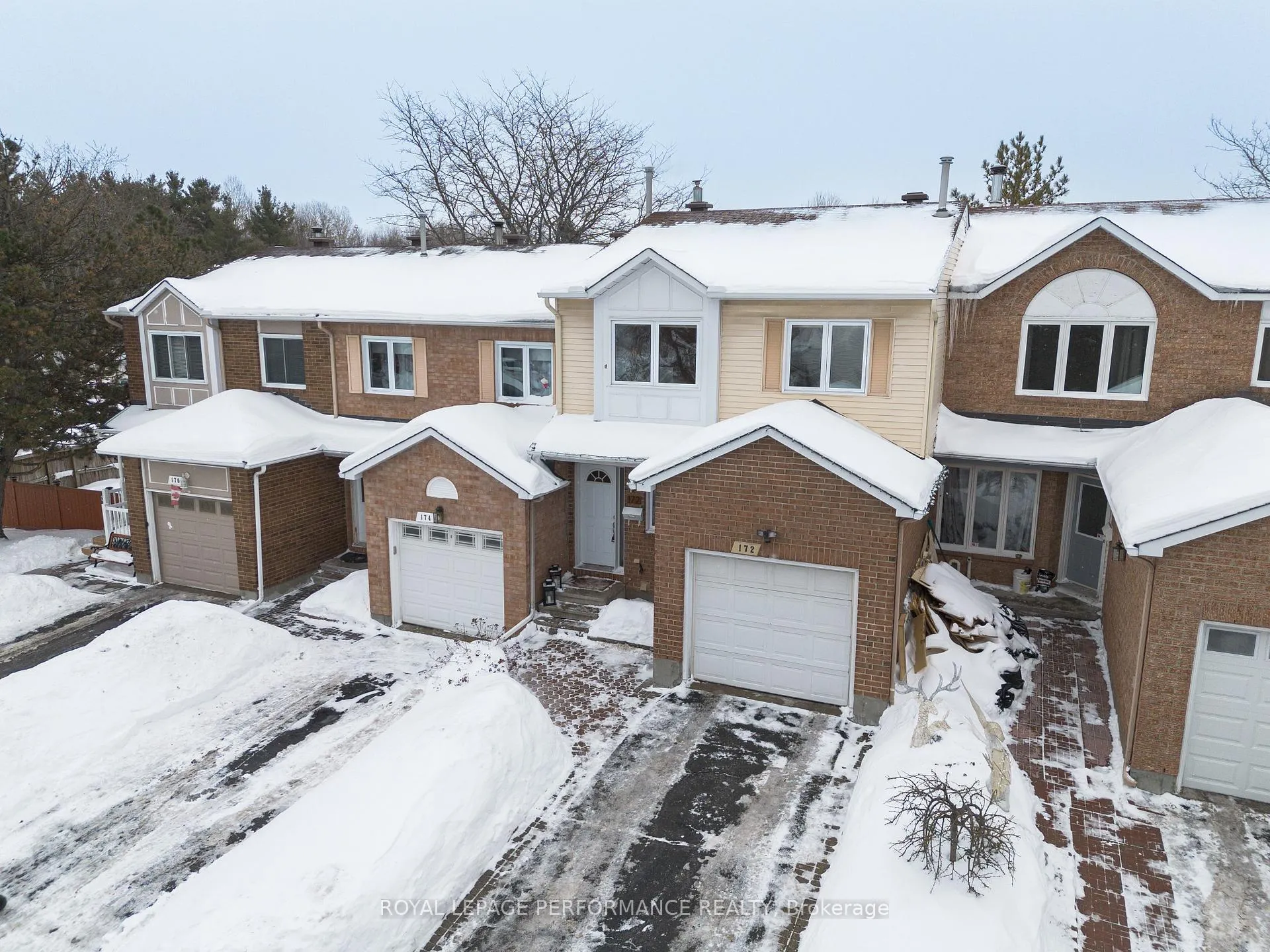 Photo 40 of 172 Claiborne Way, Ottawa, Queenswood Heights South — HOMEH
