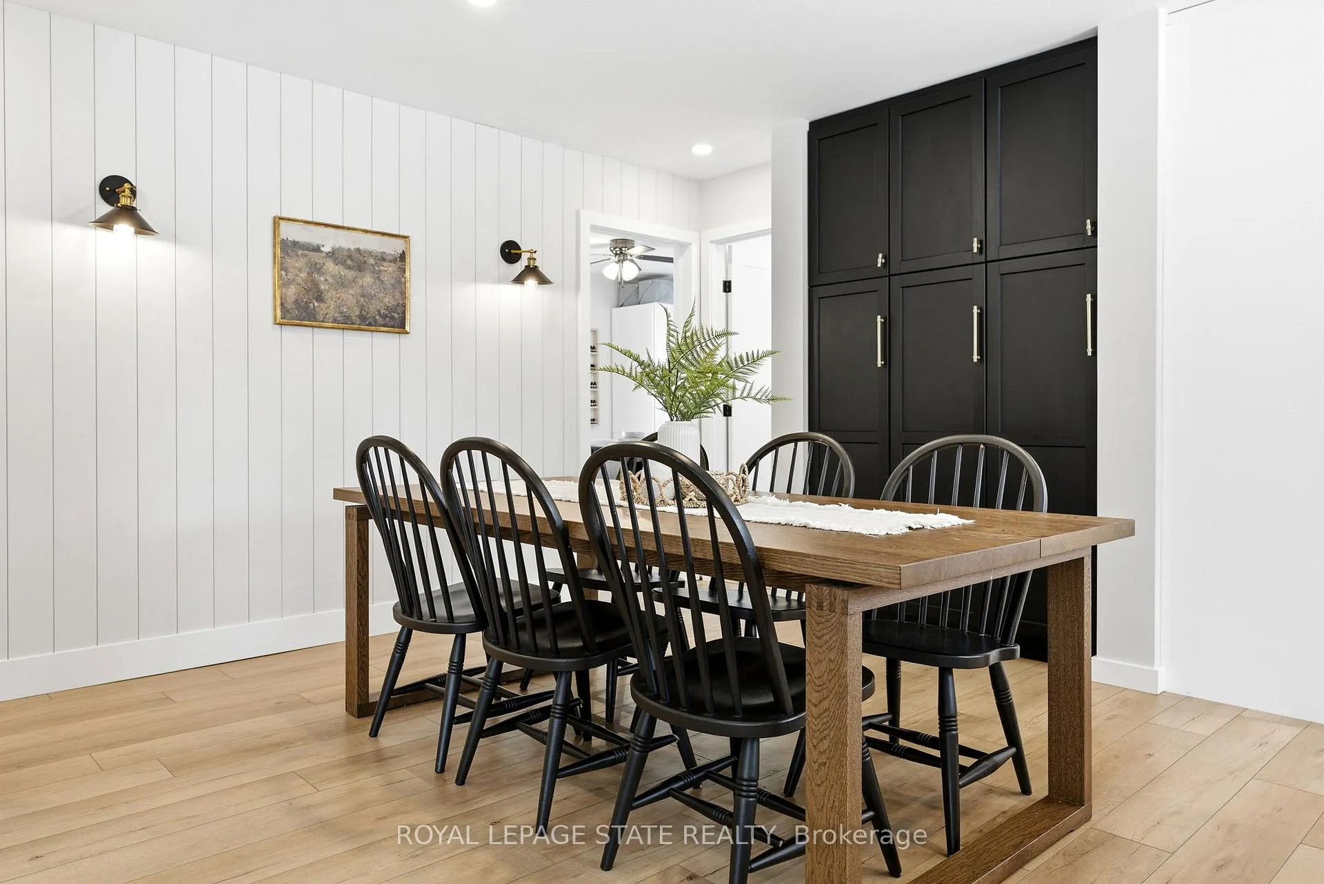 Photo 14 of 2128 Falmouth Terrace, Burlington, Brant Hills — HOMEH