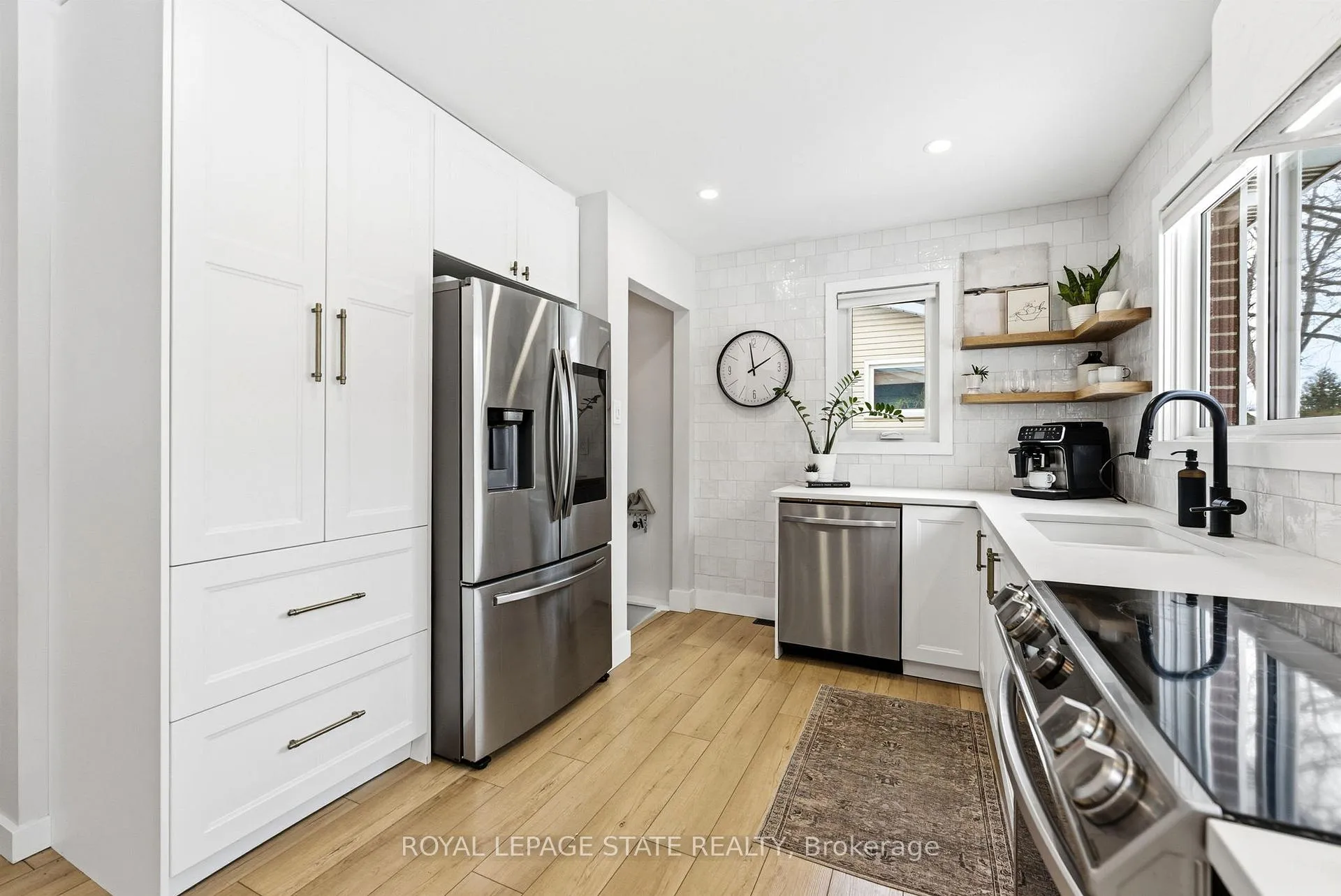 Photo 18 of 2128 Falmouth Terrace, Burlington, Brant Hills — HOMEH