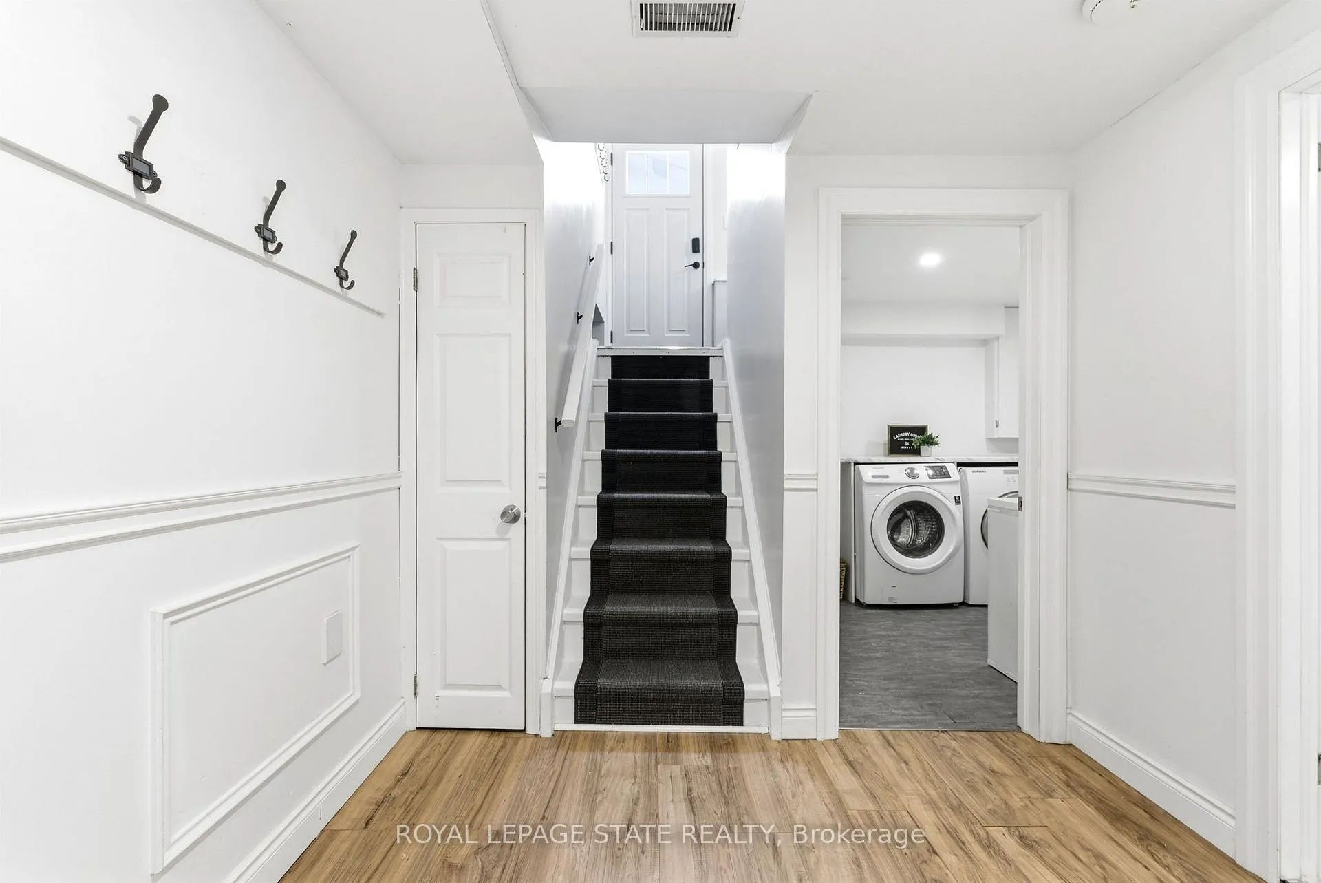 Photo 28 of 2128 Falmouth Terrace, Burlington, Brant Hills — HOMEH