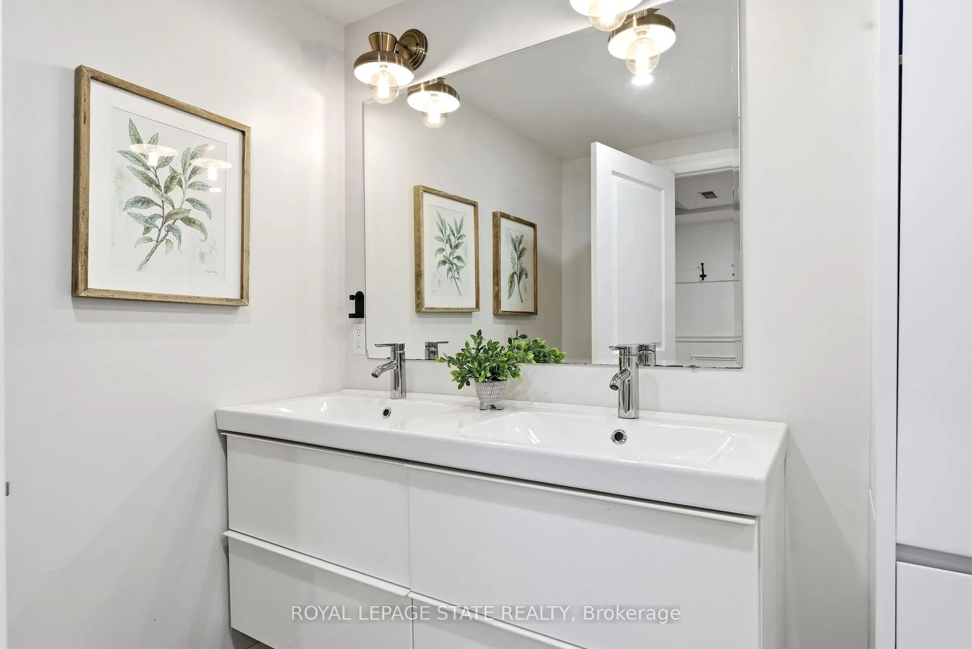 Photo 37 of 2128 Falmouth Terrace, Burlington, Brant Hills — HOMEH